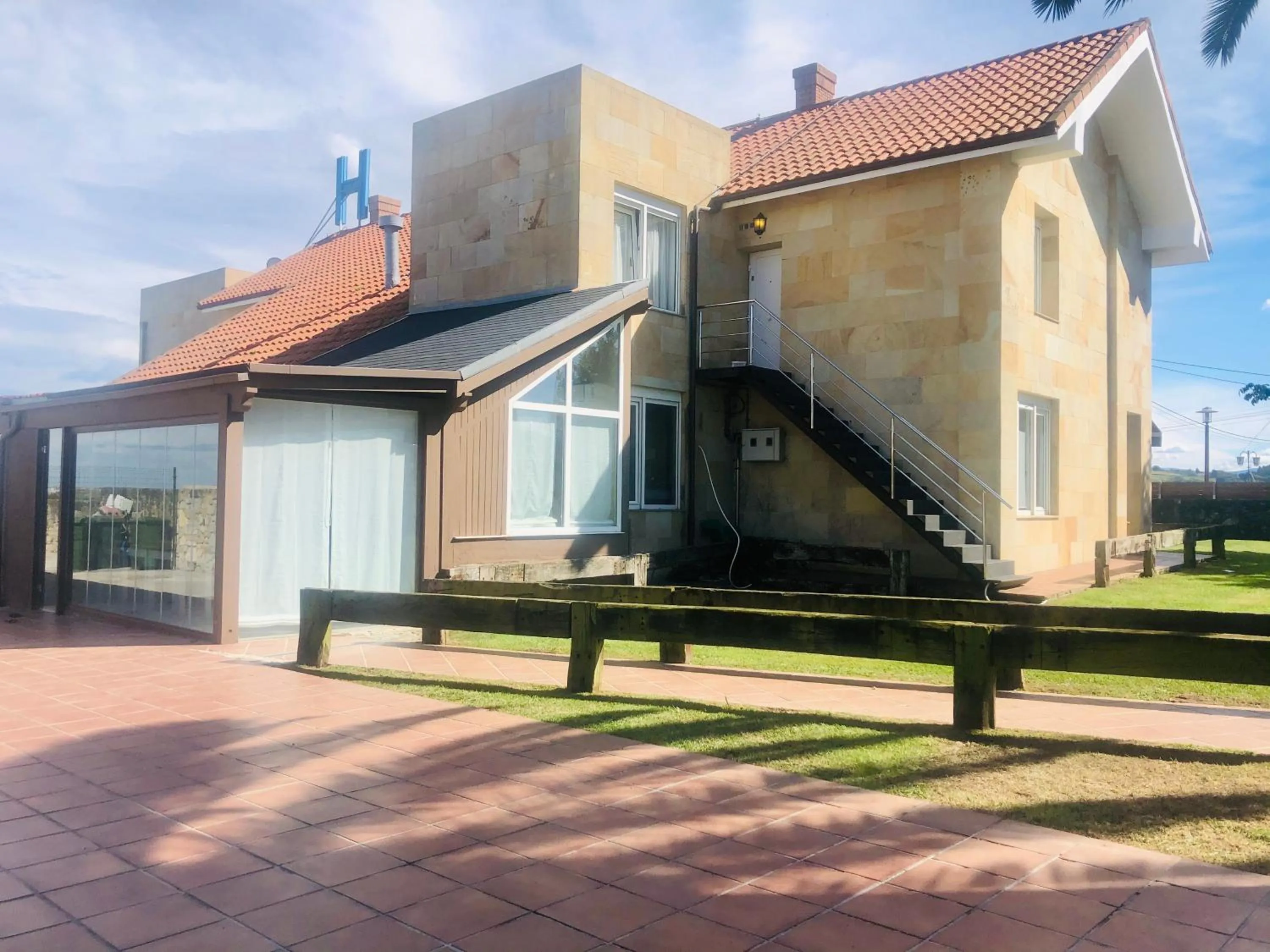 Property building in Hotel Finca Alcamino