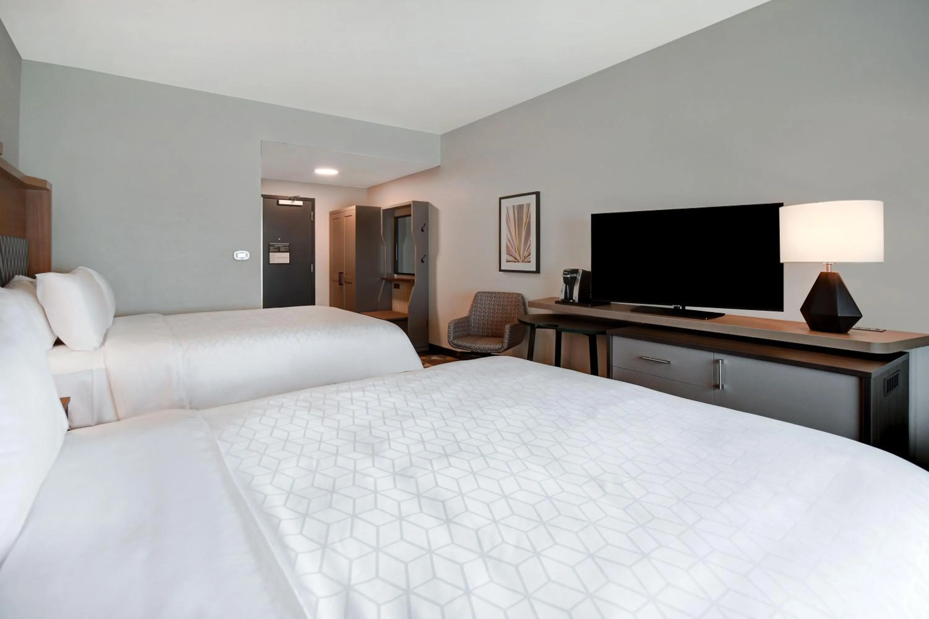 Bedroom, Bed in Holiday Inn - Erie by IHG