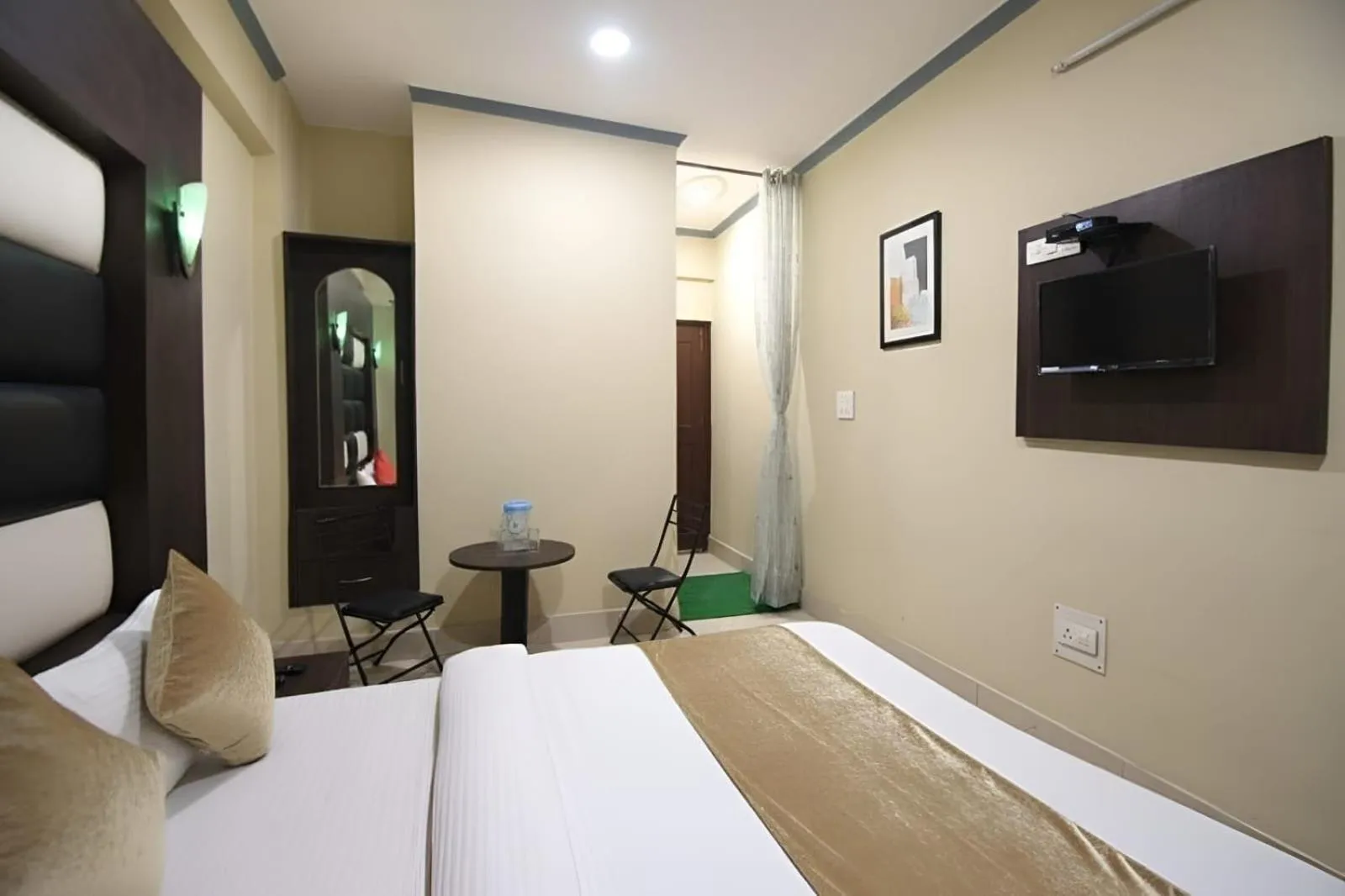 Bedroom, Bed in Hotel Samar