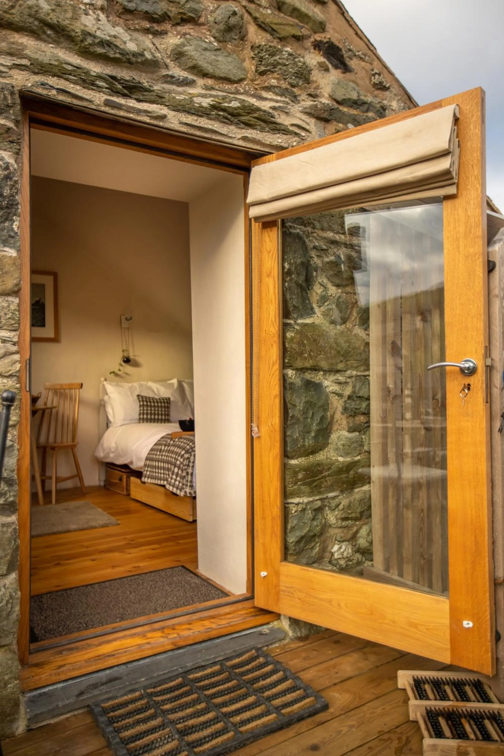 Mountain view, Bed in Snowdonia Hideaway