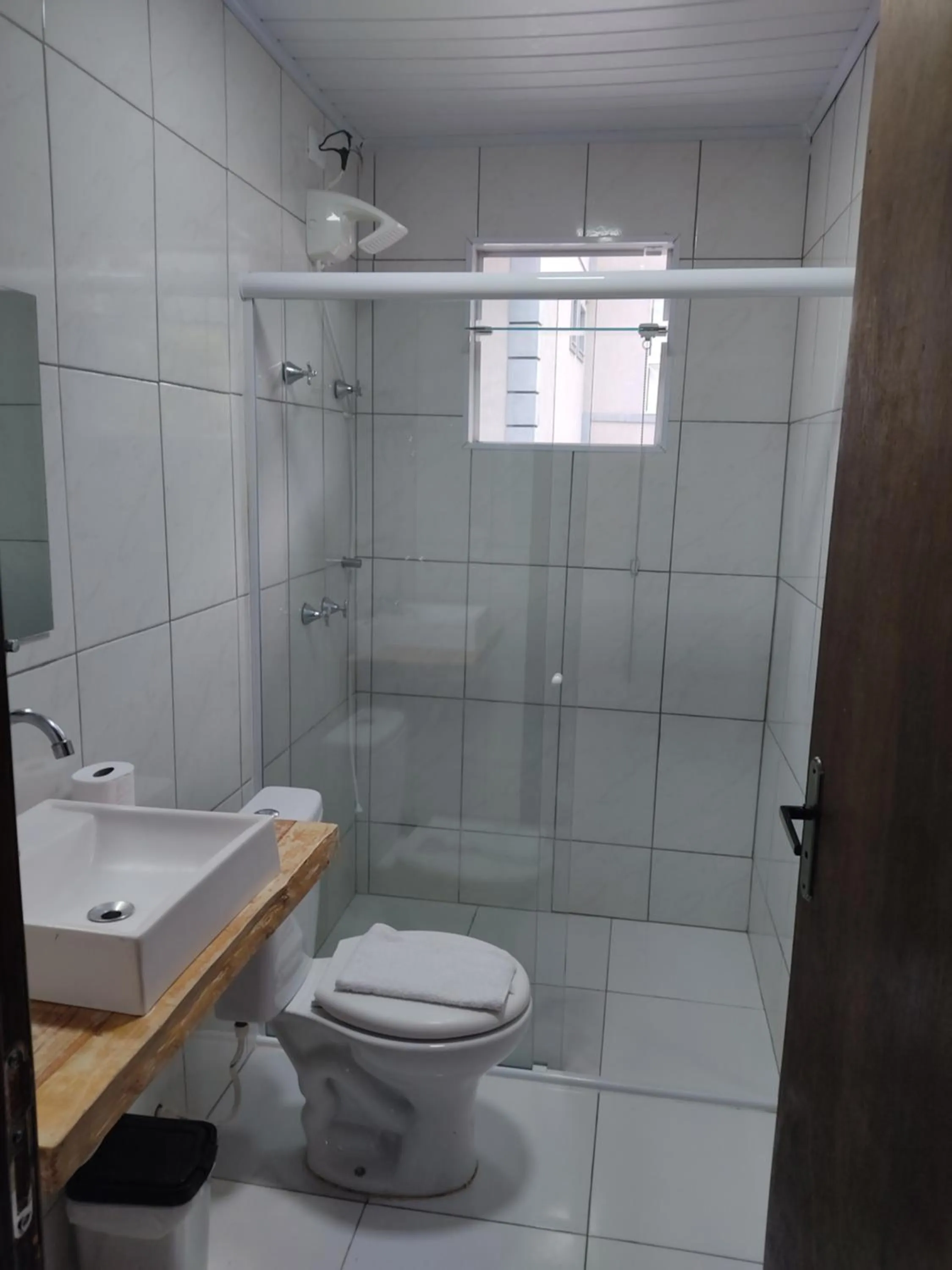 Bathroom in ANC BOSQUE - 4min do Parque Capivari