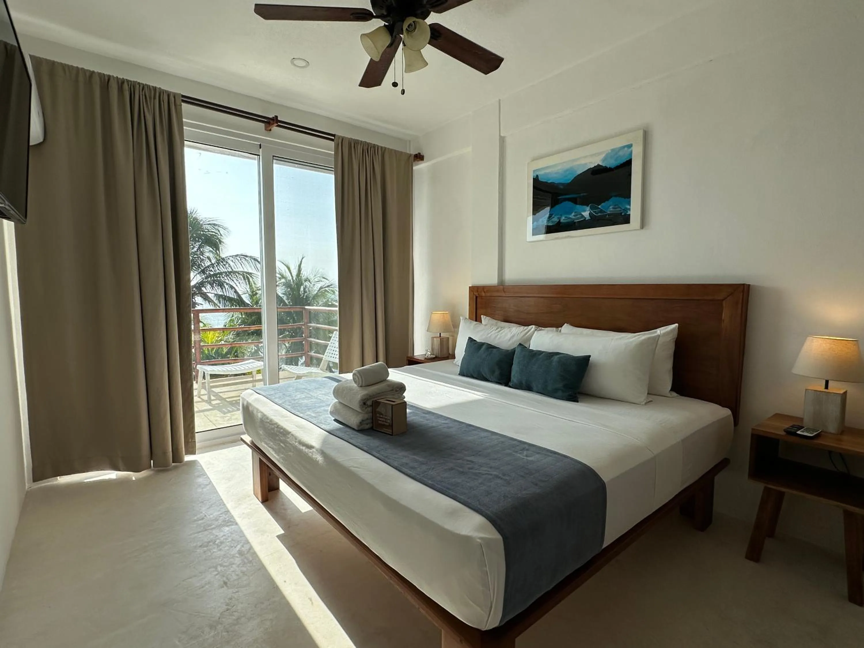 Bedroom, Bed in Noah Beach Hotel & Suites