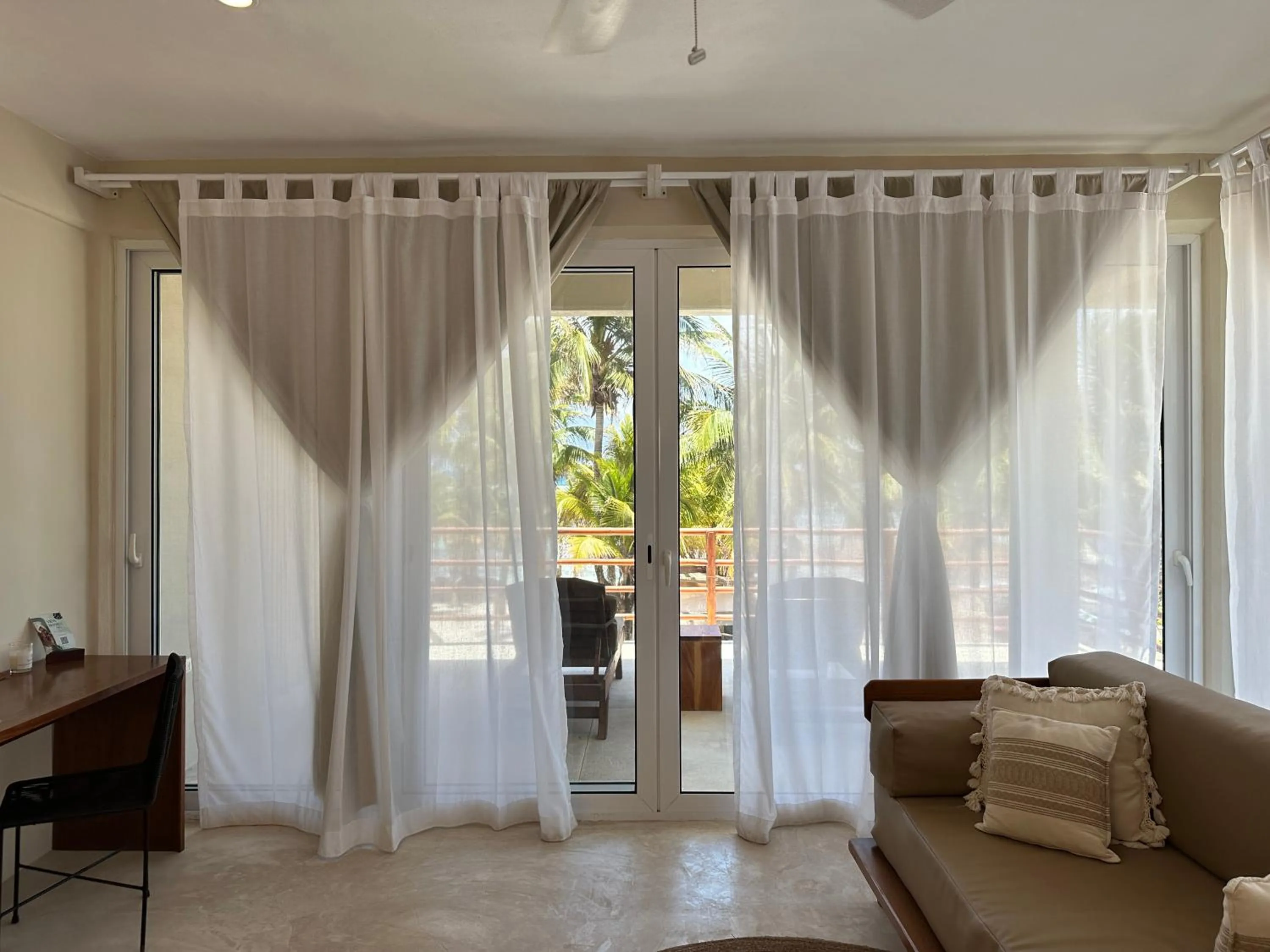 Living room in Noah Beach Hotel & Suites