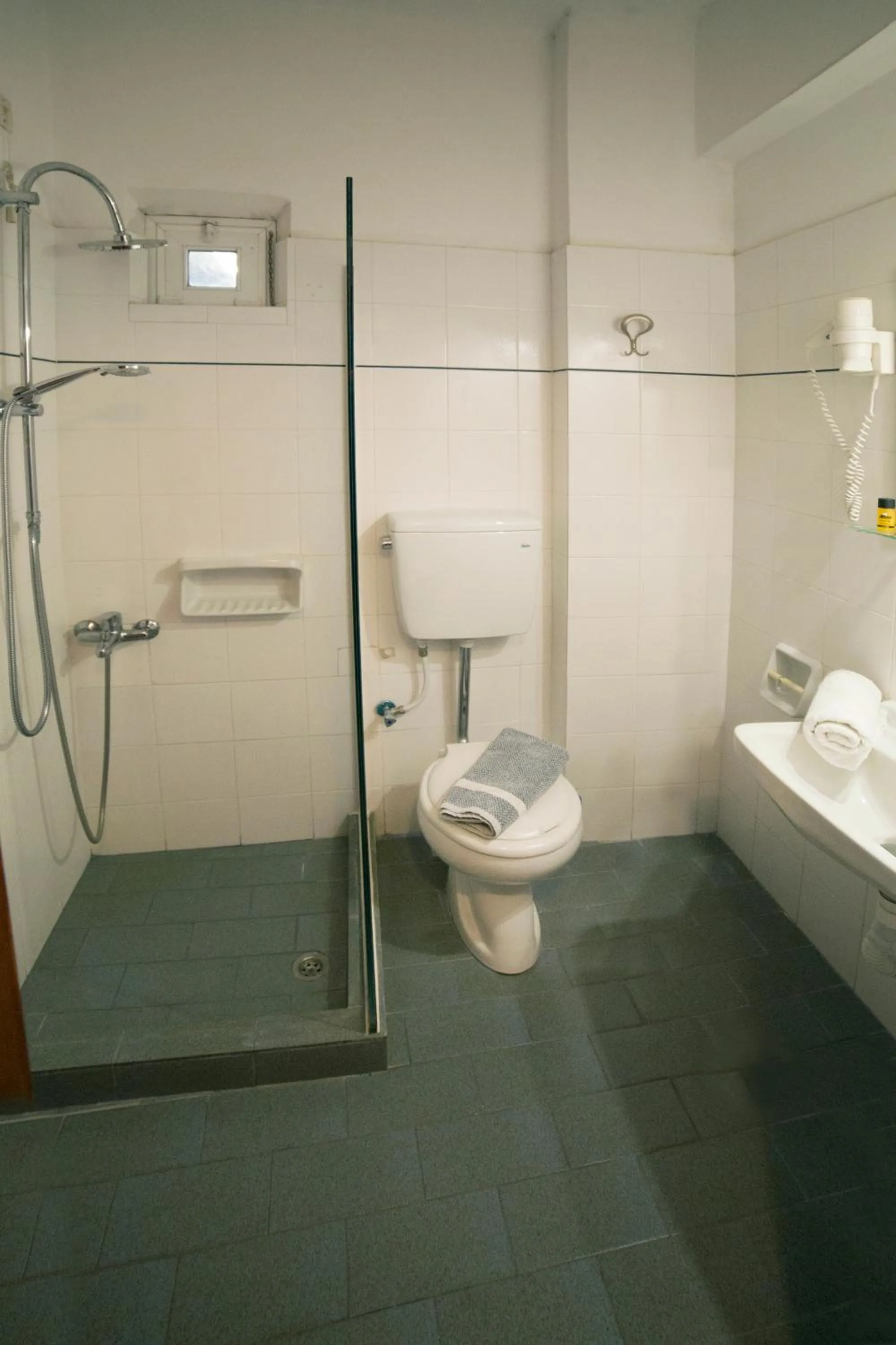Bathroom in Κastro Ηotel