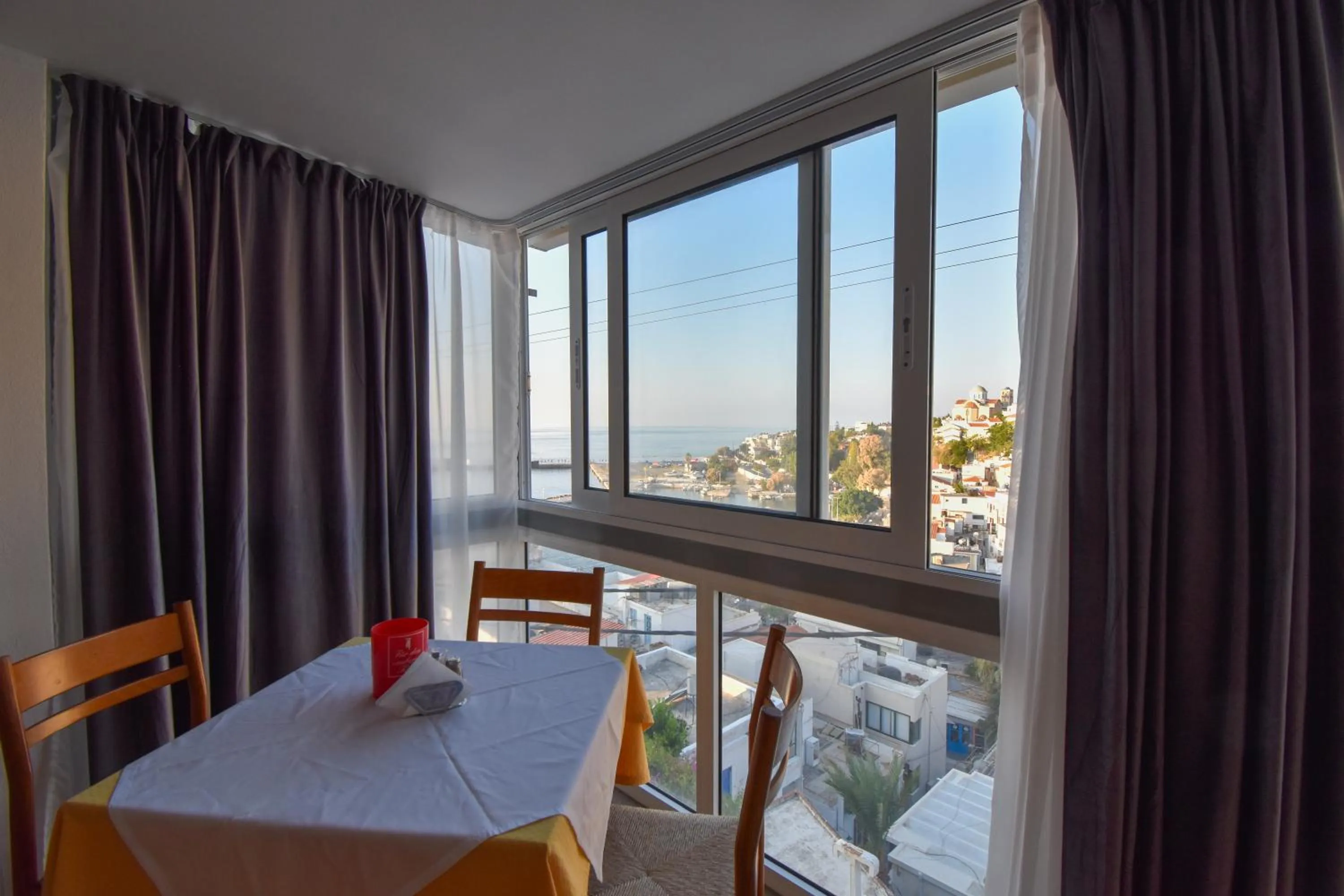 Breakfast in Κastro Ηotel