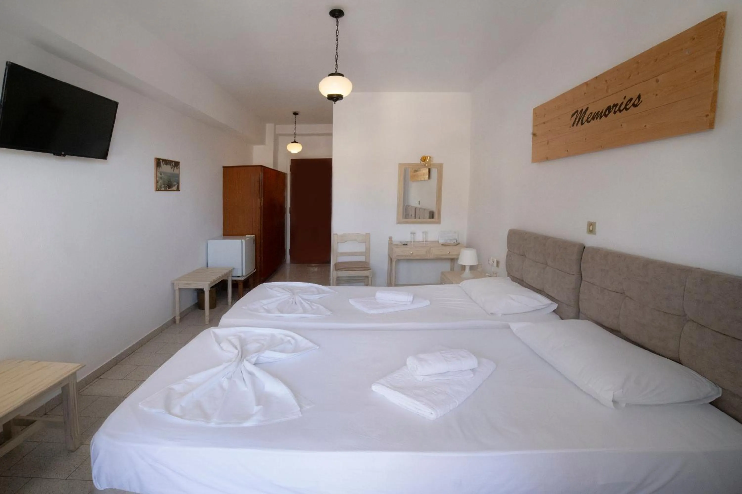 Bed in Κastro Ηotel
