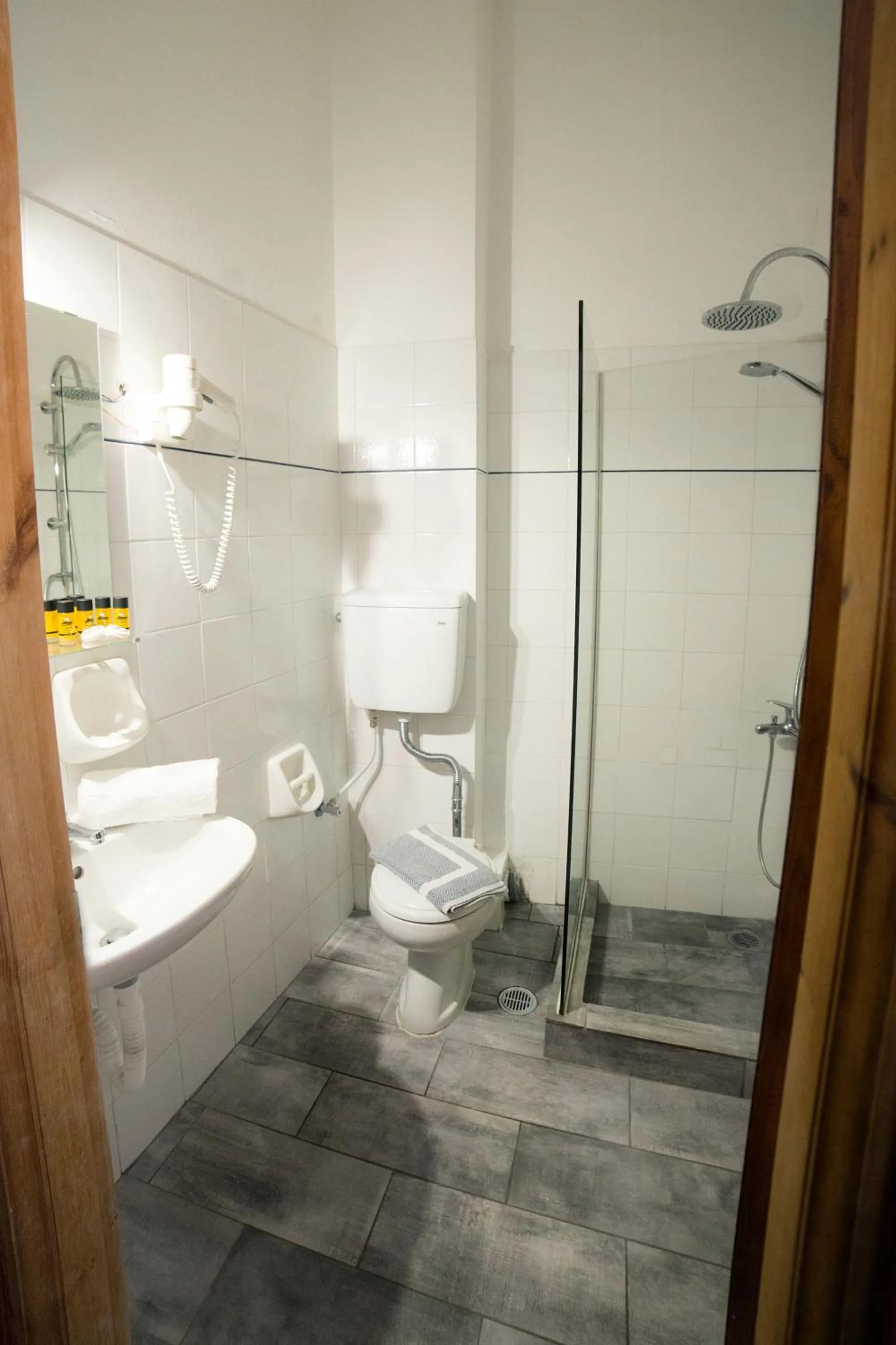 Bathroom in Κastro Ηotel