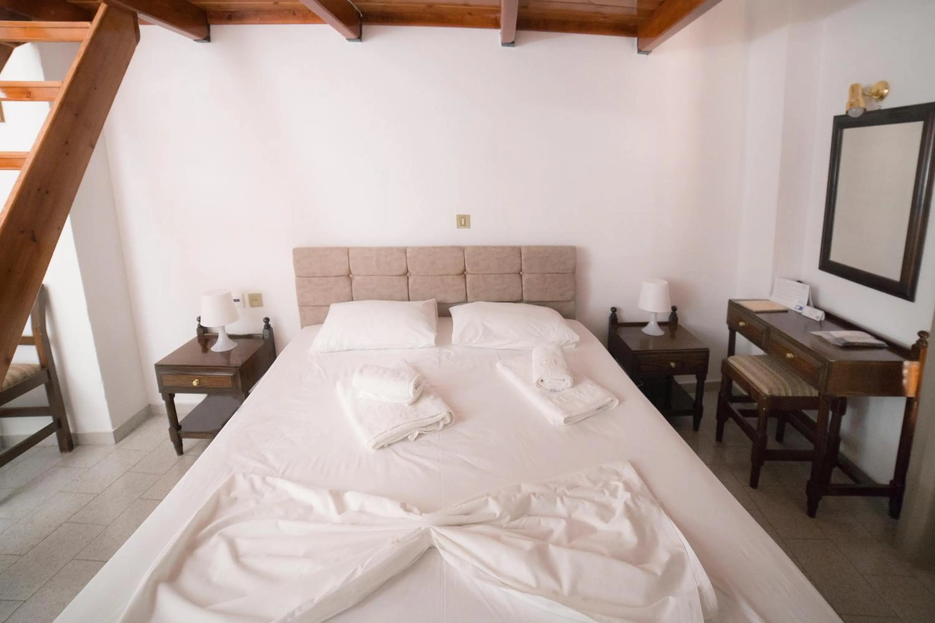 Bed in Κastro Ηotel
