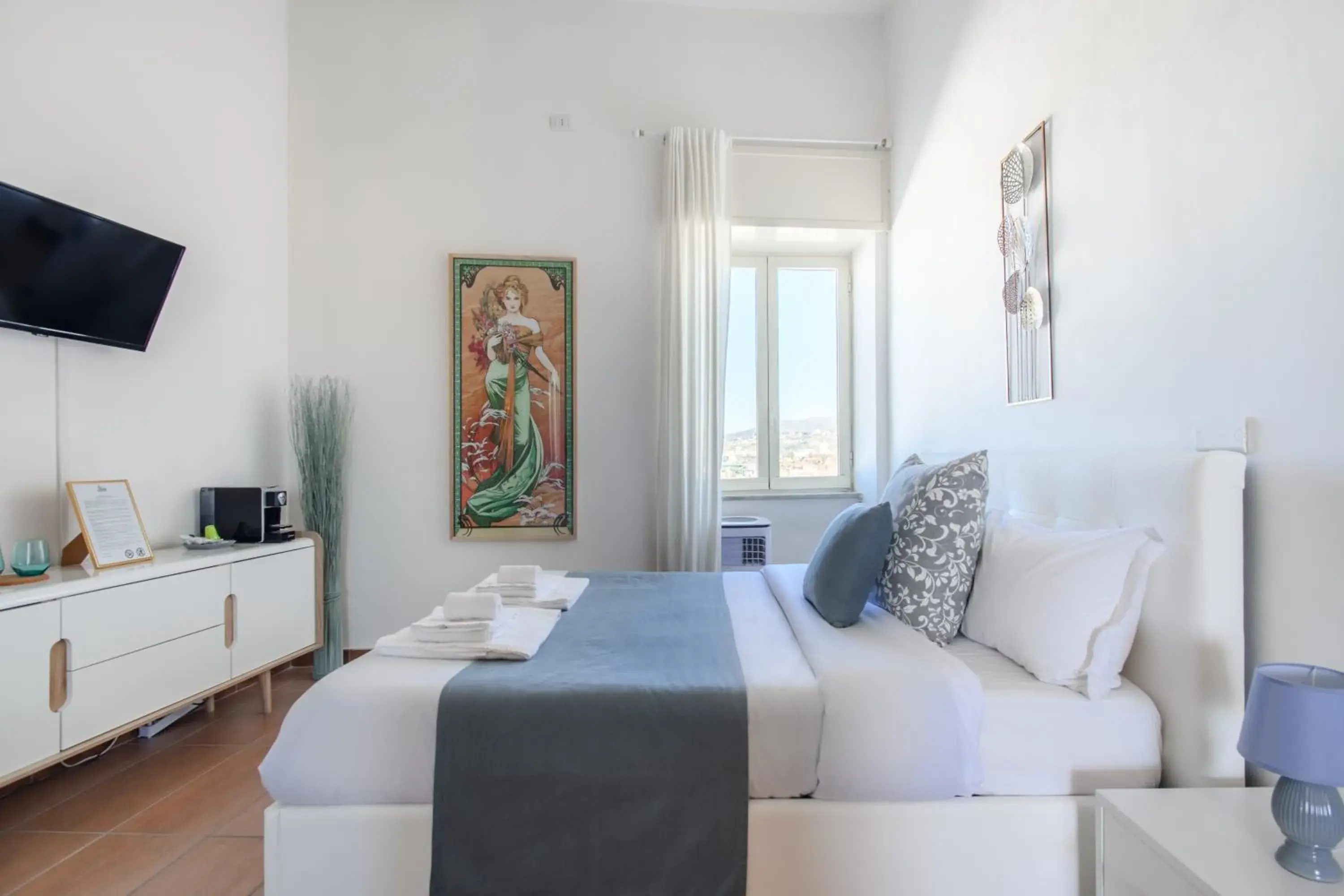 Deluxe Double Room with Sea View in Naro Suites and Rooms Deluxe Double Room with Sea View in Naro Suites and Rooms