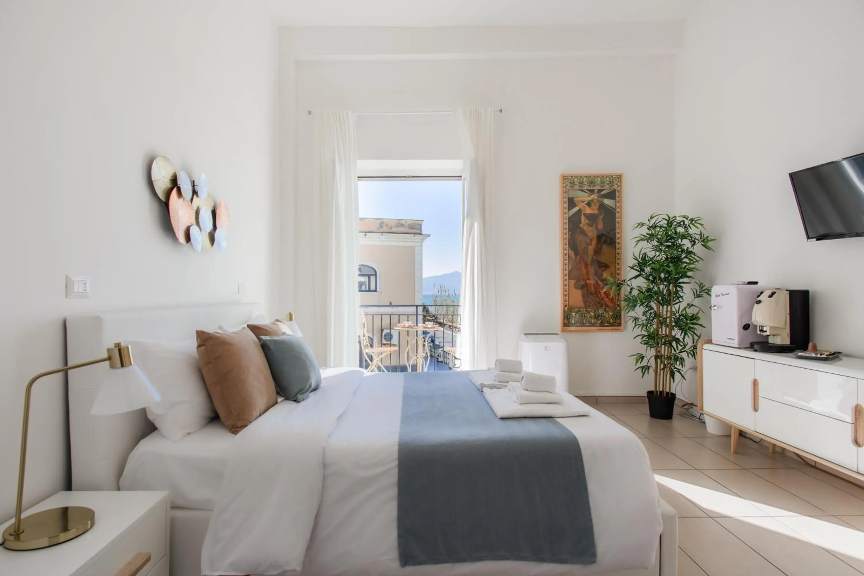 View (from property/room), Bed in Naro Suites and Rooms