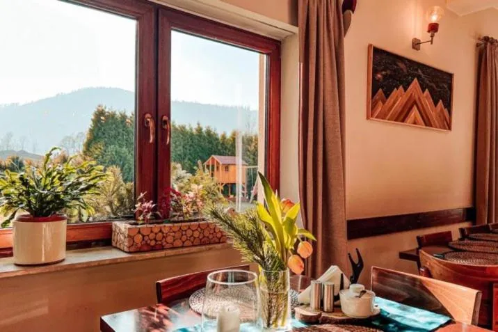 Dining area in Przystanek Góry