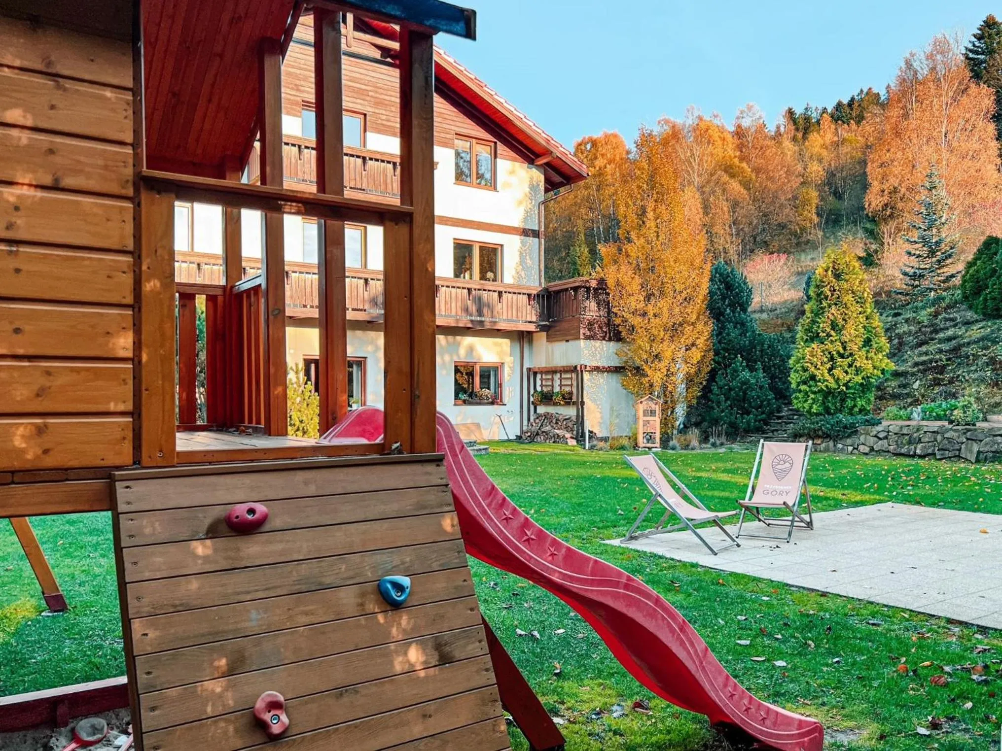 Property building in Przystanek Góry