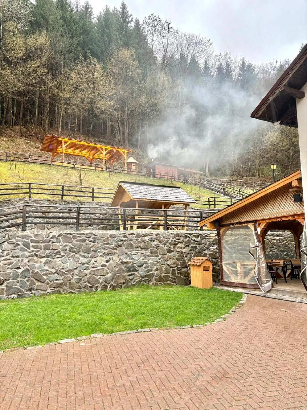 Mountain view in Pensiunea Popas Pop, Strambu-Baiut, Maramures