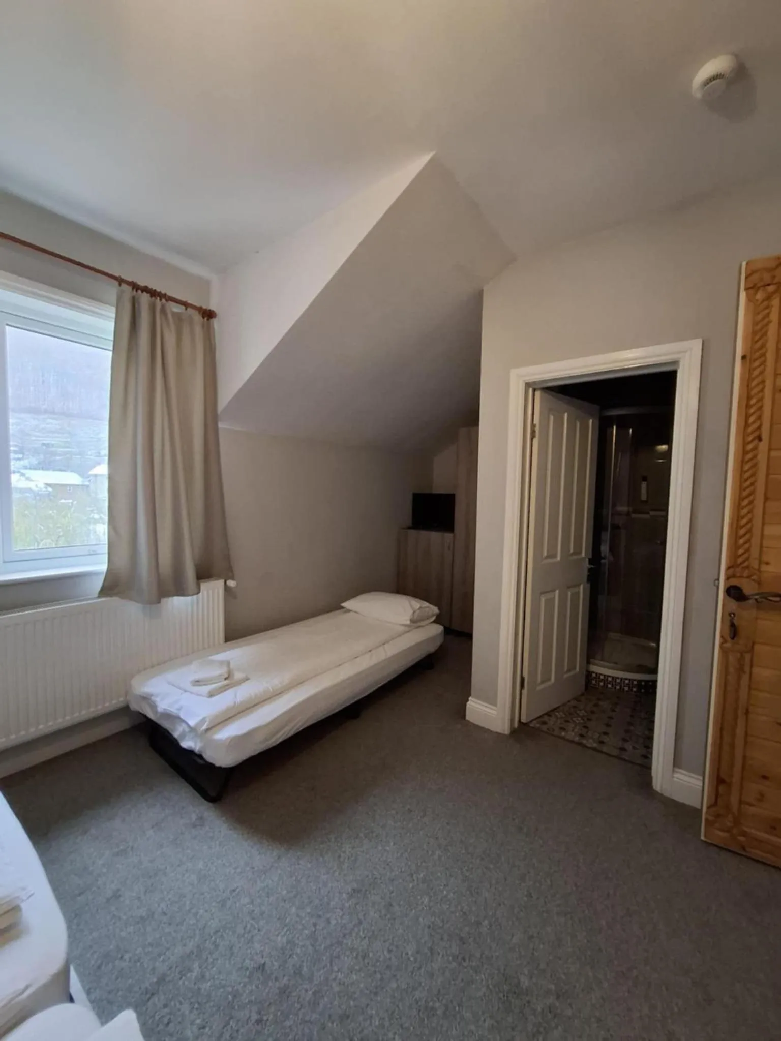 Photo of the whole room, Bed in Pensiunea Popas Pop, Strambu-Baiut, Maramures