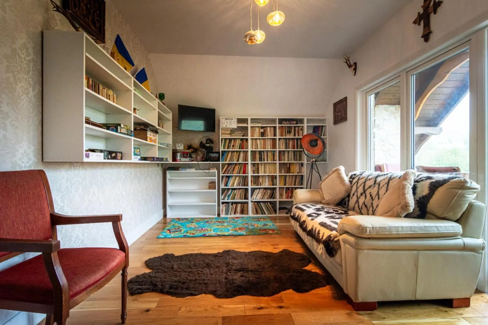 Living room in Pensiunea Popas Pop, Strambu-Baiut, Maramures