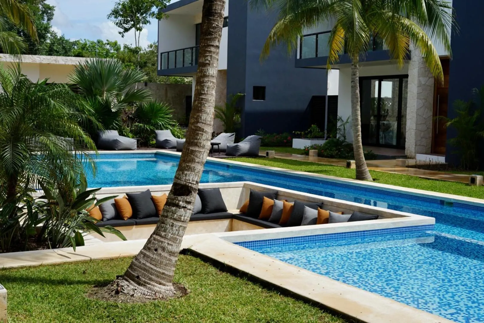 Swimming pool in Kaanal Tulum