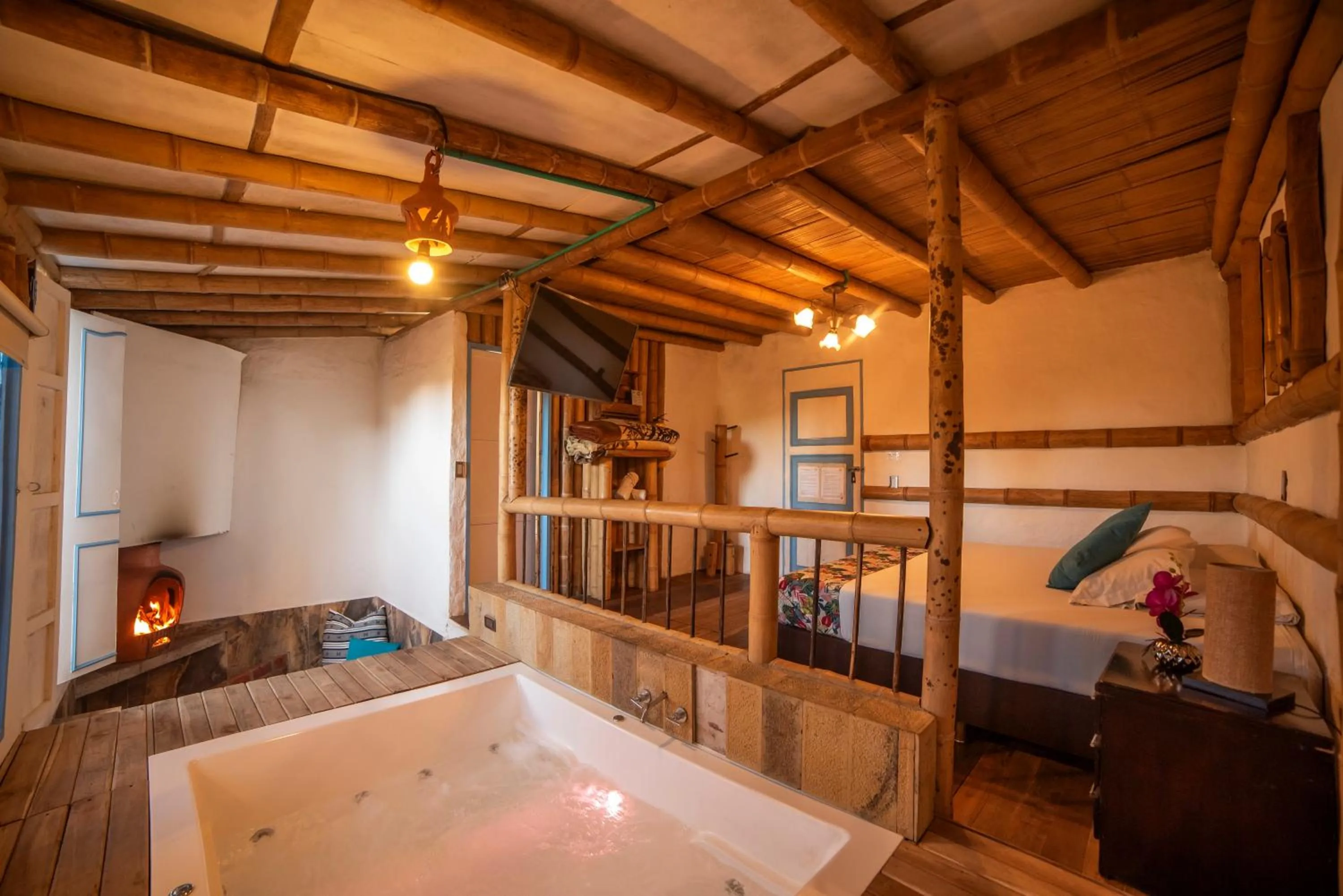 Hot Tub in Eco Hotel Terrabella