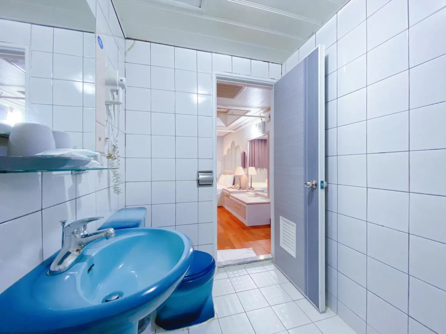 Bathroom in Chrysler Hotel