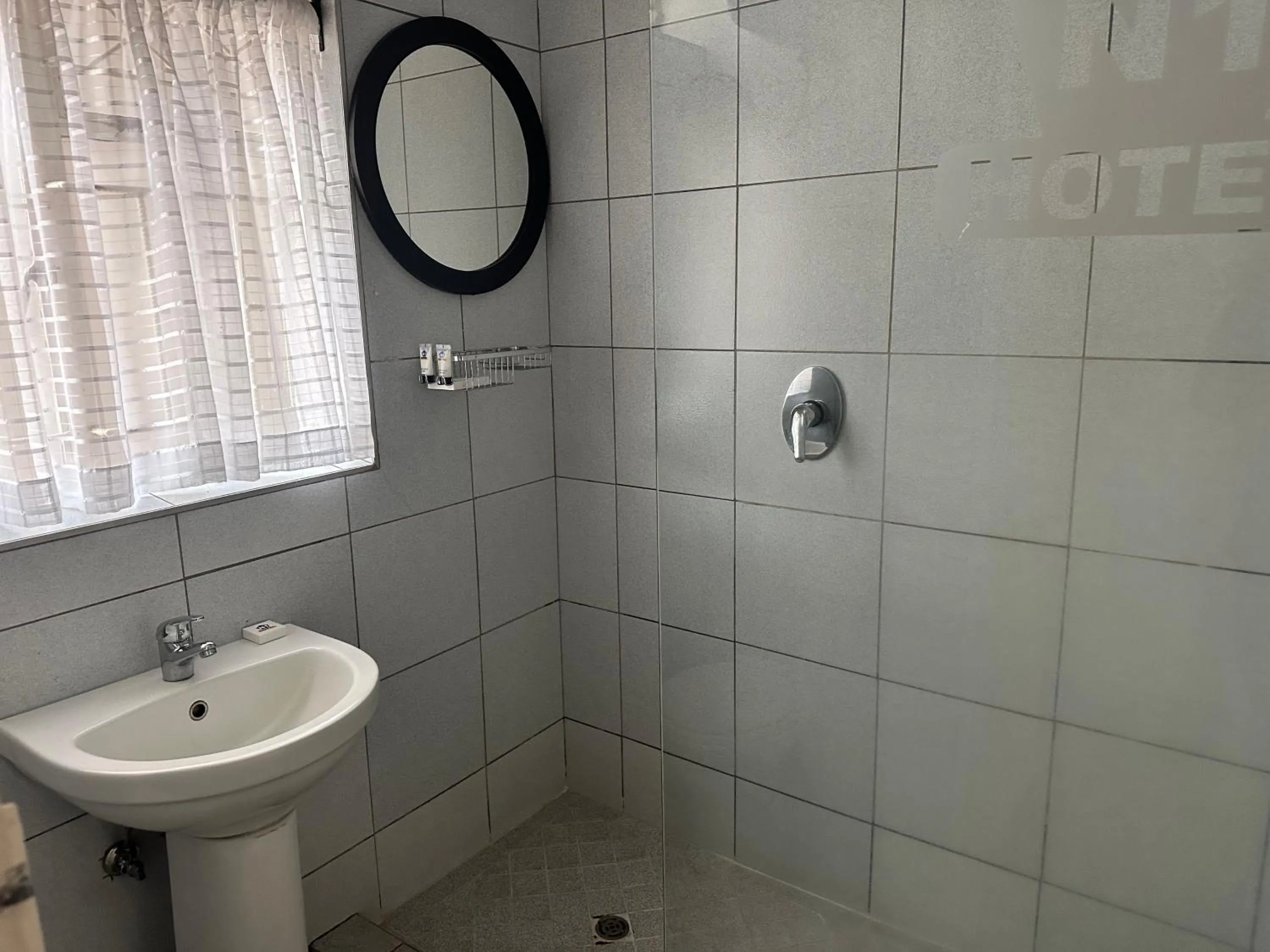 Shower in N1 Hotel Samora Machel Harare
