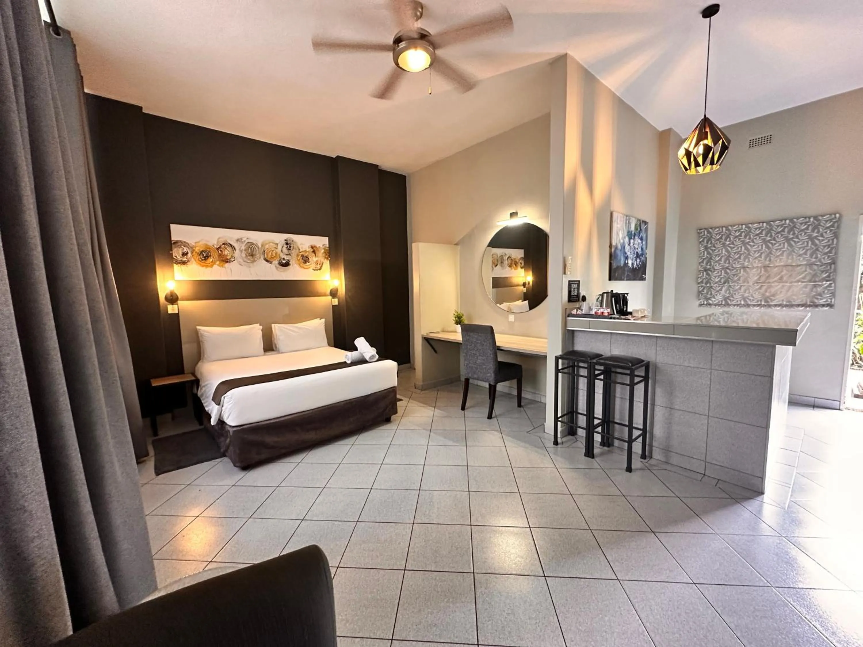 Bed in N1 Hotel Samora Machel Harare