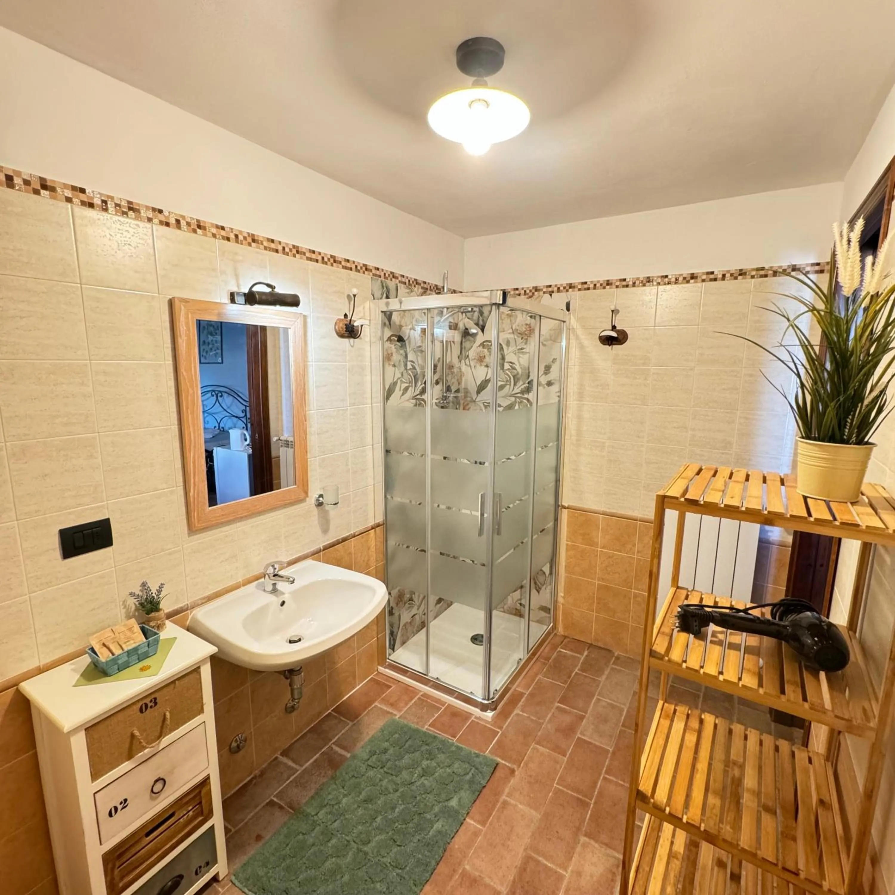 Shower in B&B Il Fienile San Gimignano