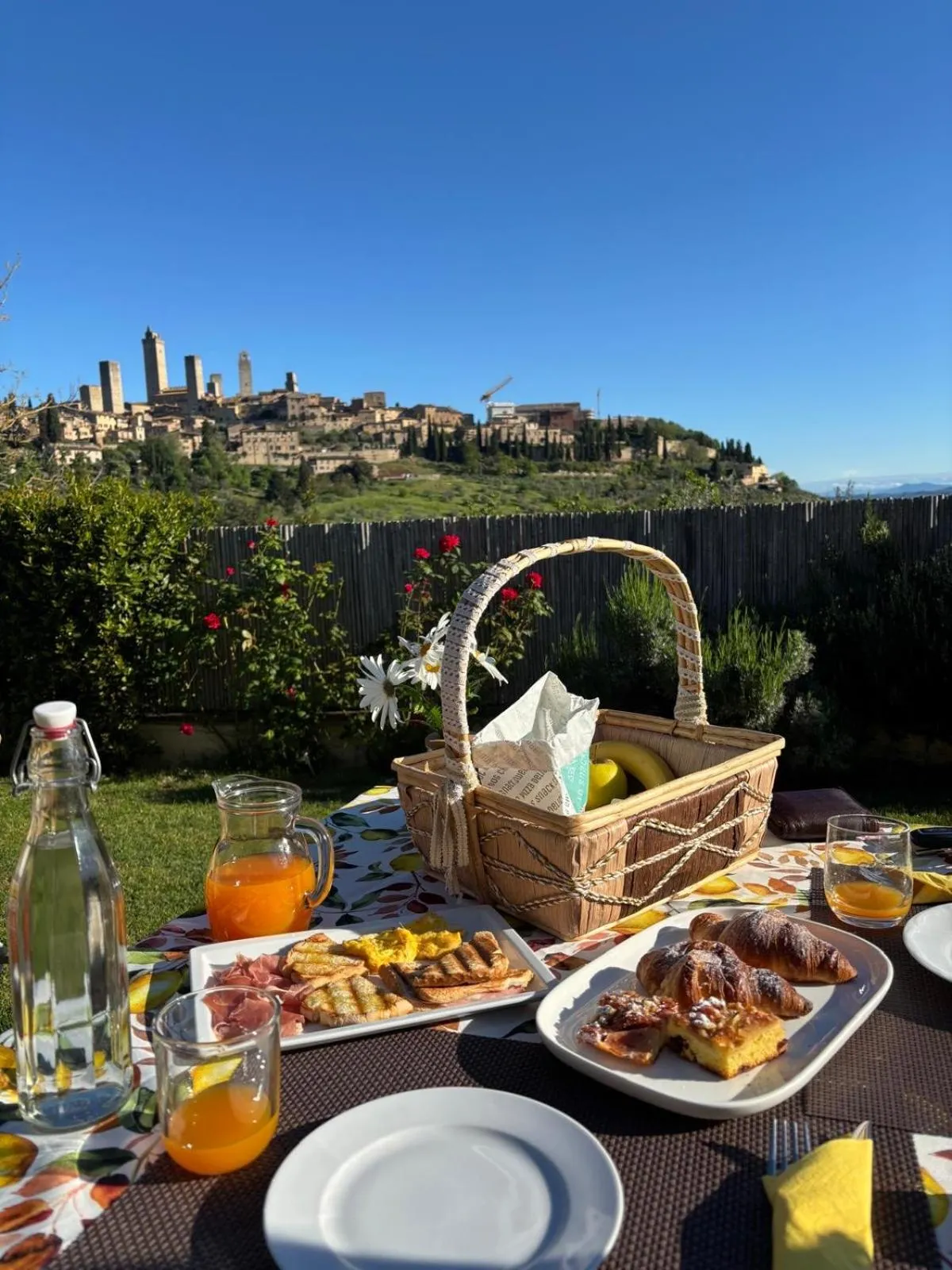 Day in B&B Il Fienile San Gimignano