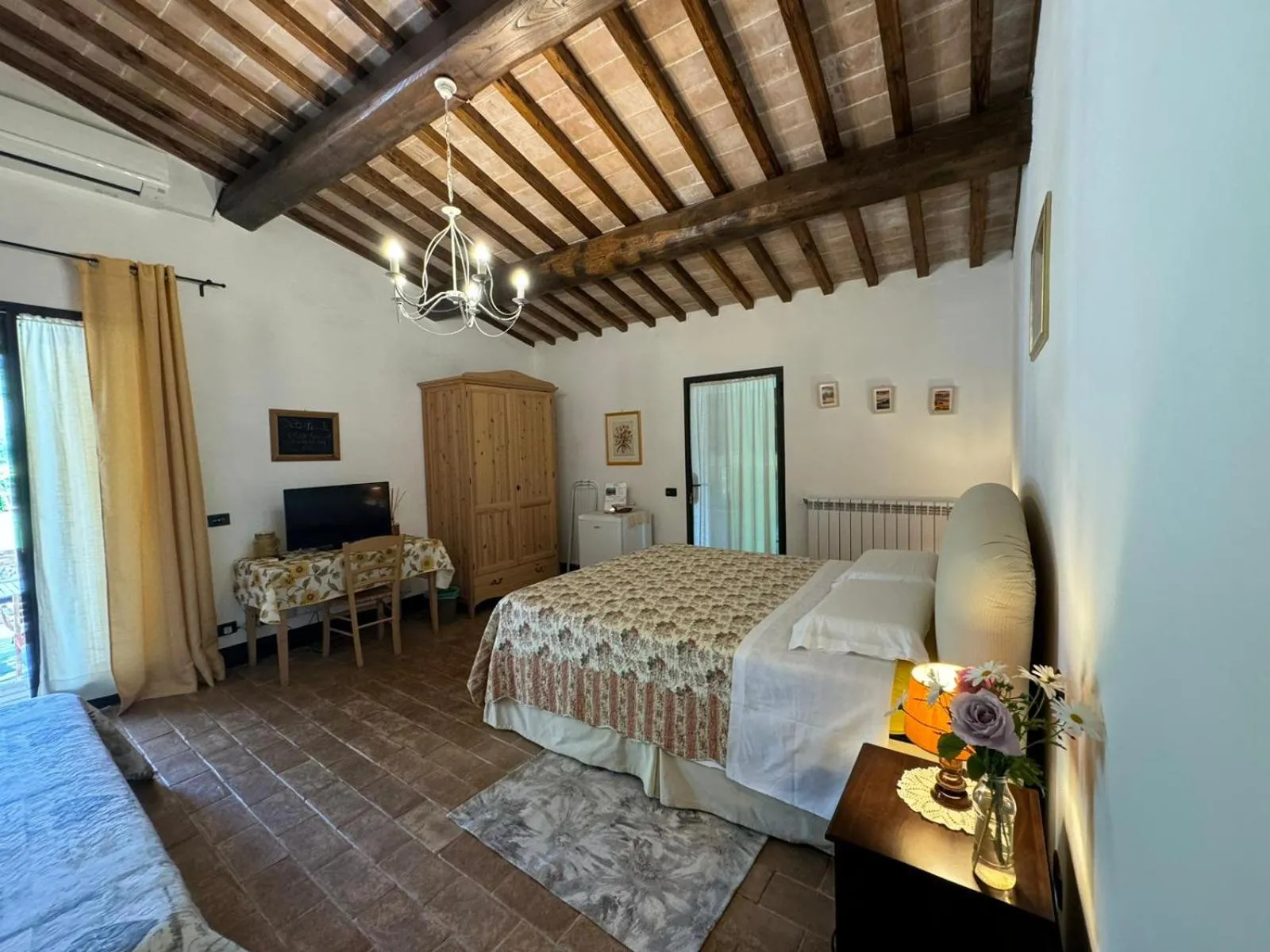 Bed in B&B Il Fienile San Gimignano
