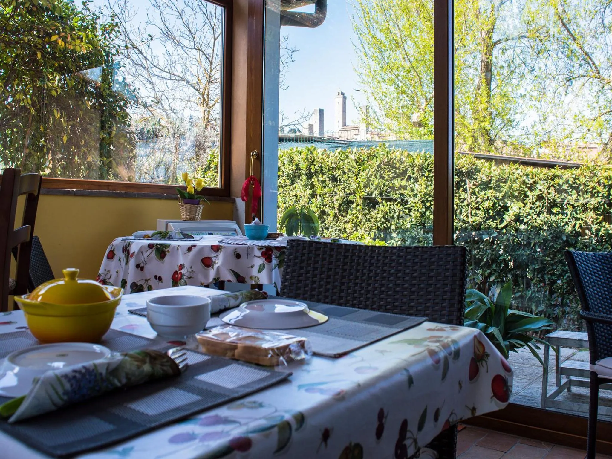 Communal lounge/ TV room in B&B Il Fienile San Gimignano