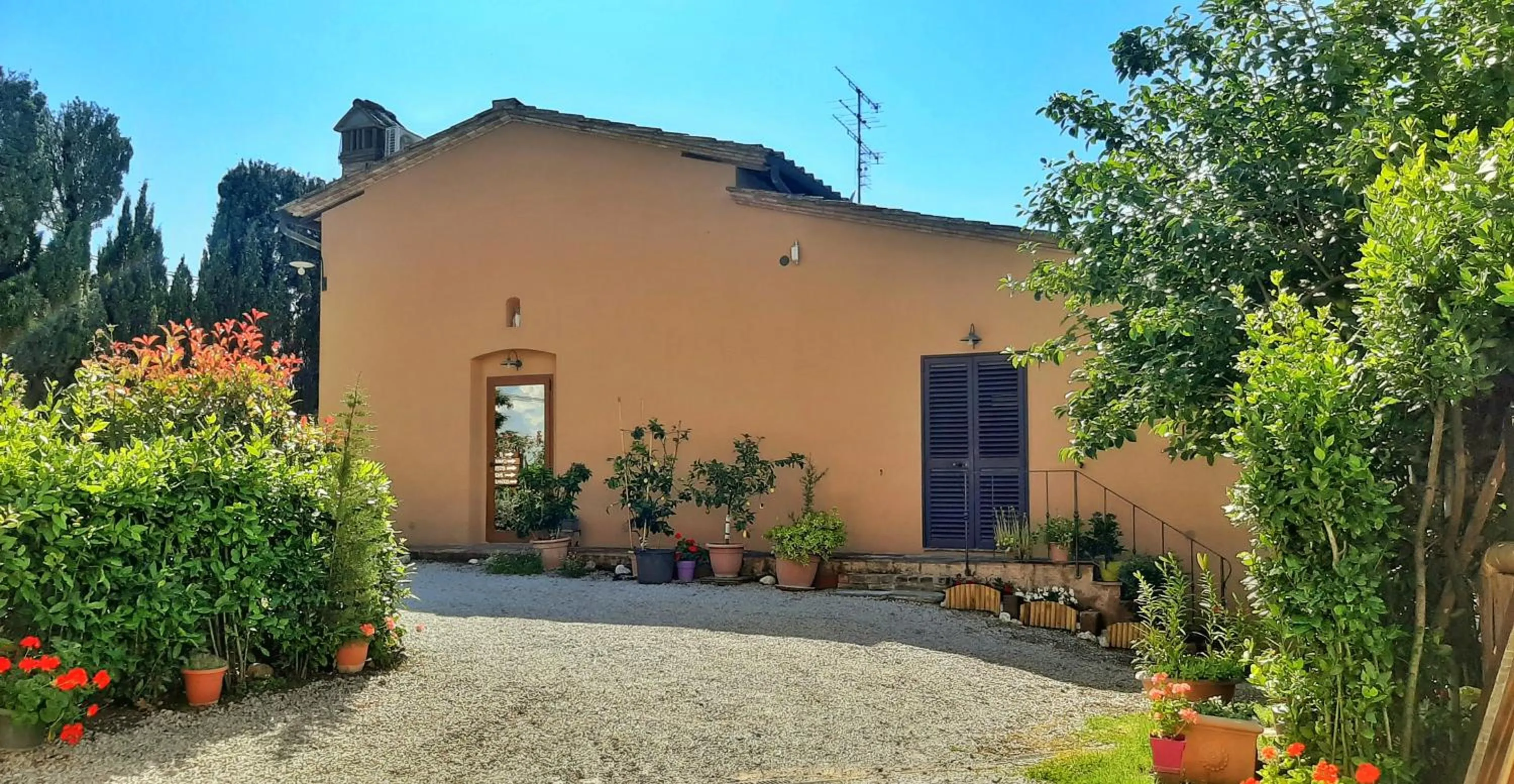 Property building in B&B Il Fienile San Gimignano