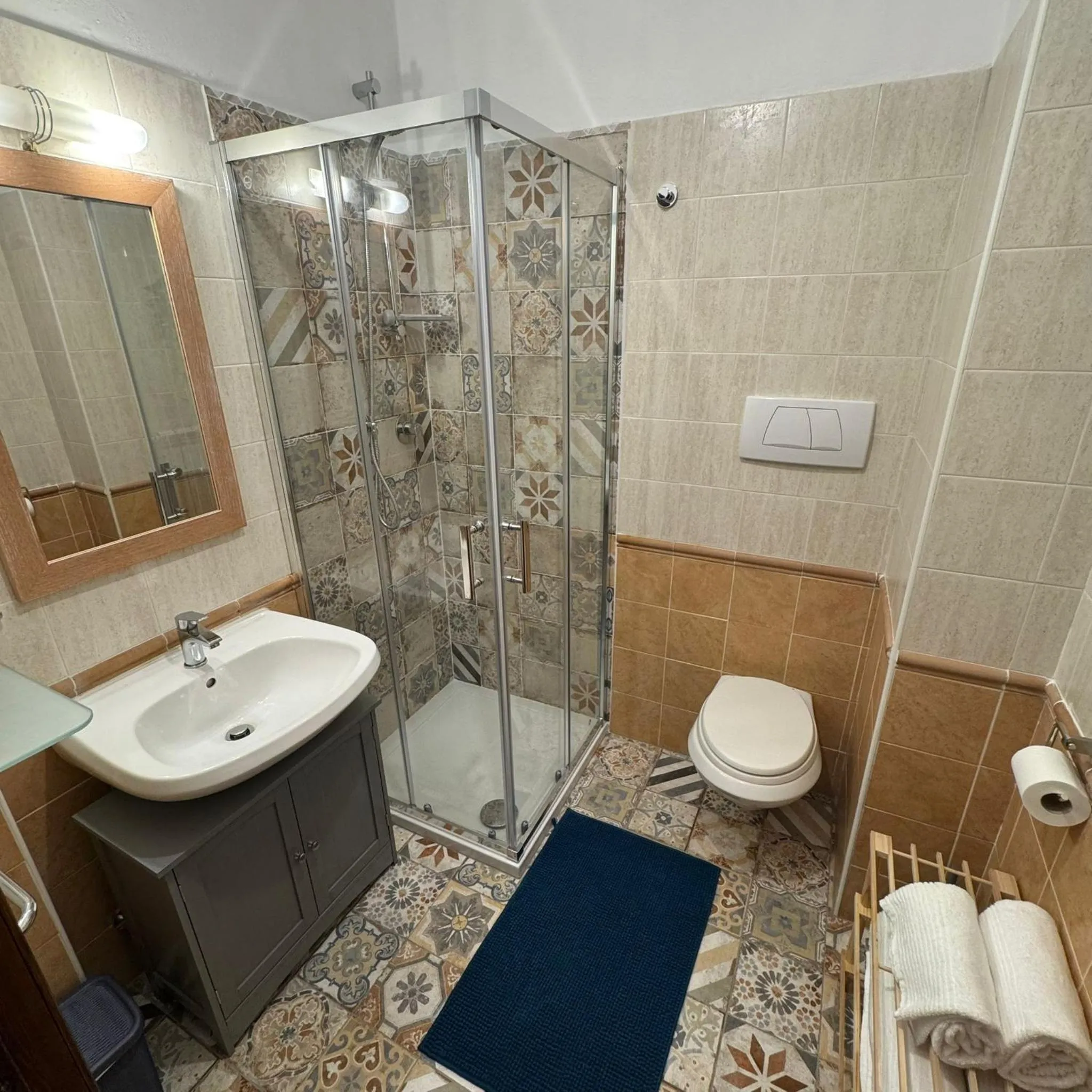 Shower in B&B Il Fienile San Gimignano