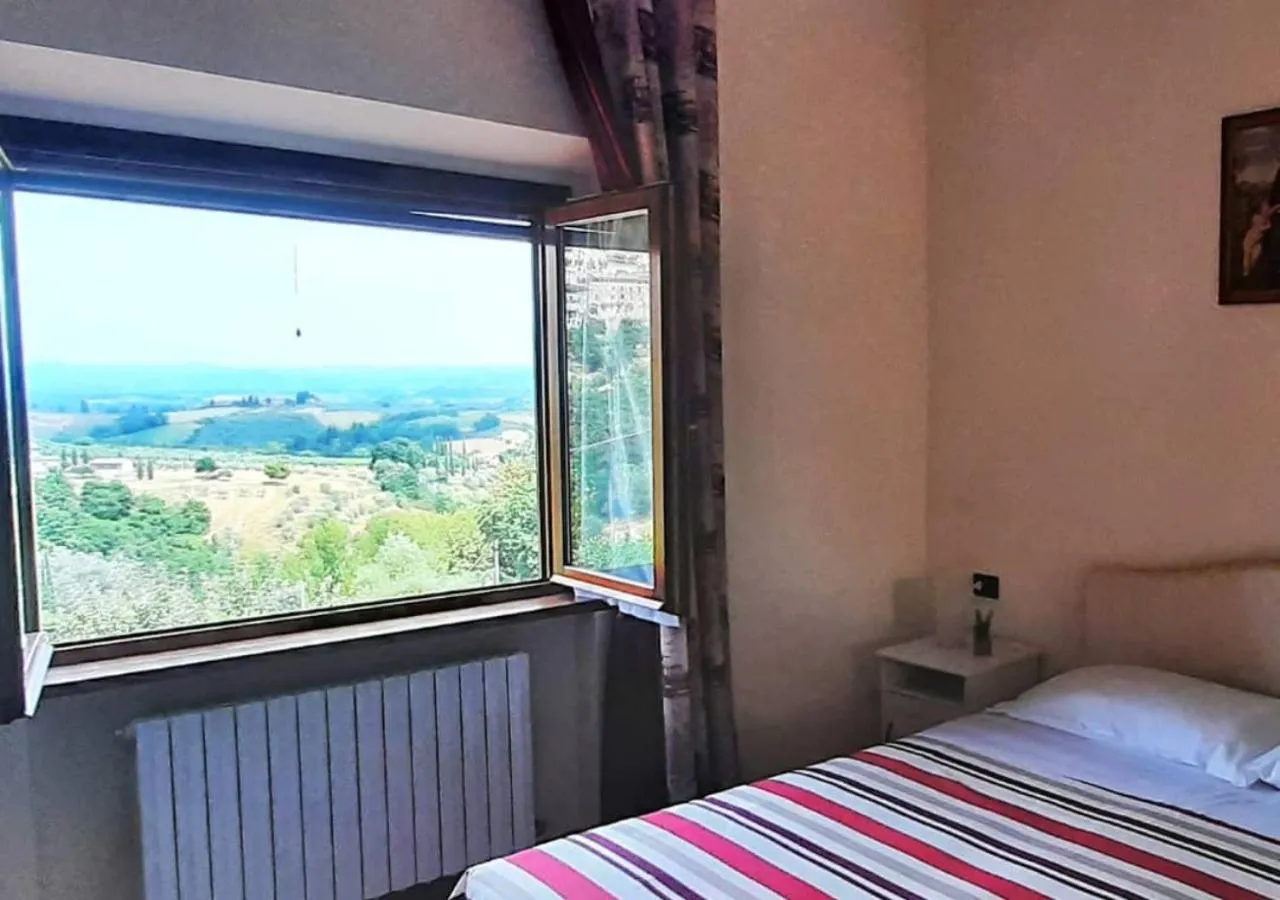 Bed in B&B Il Fienile San Gimignano