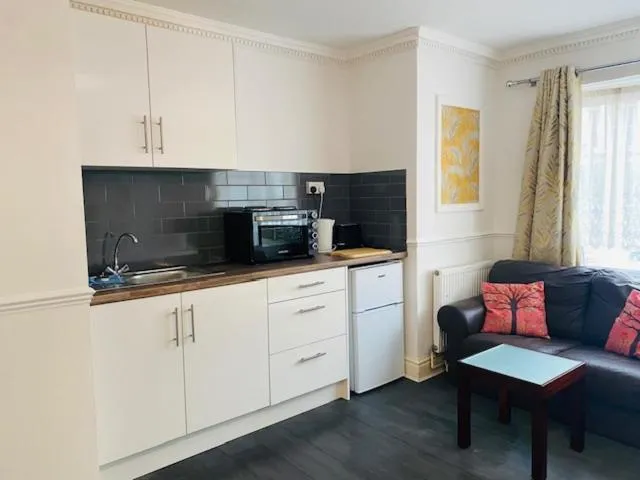 Coffee/tea facilities in Circle Guest House Bed Only