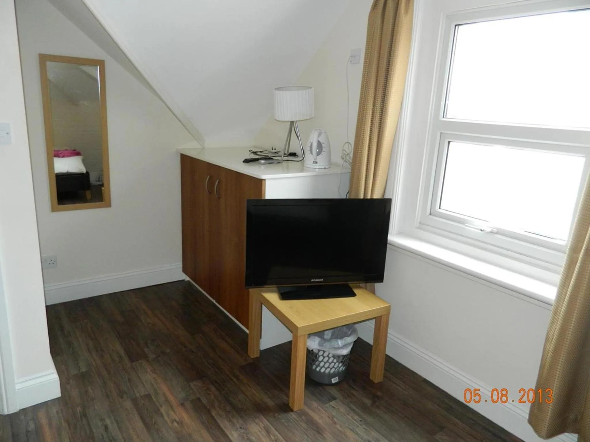 TV and multimedia in Circle Guest House Bed Only