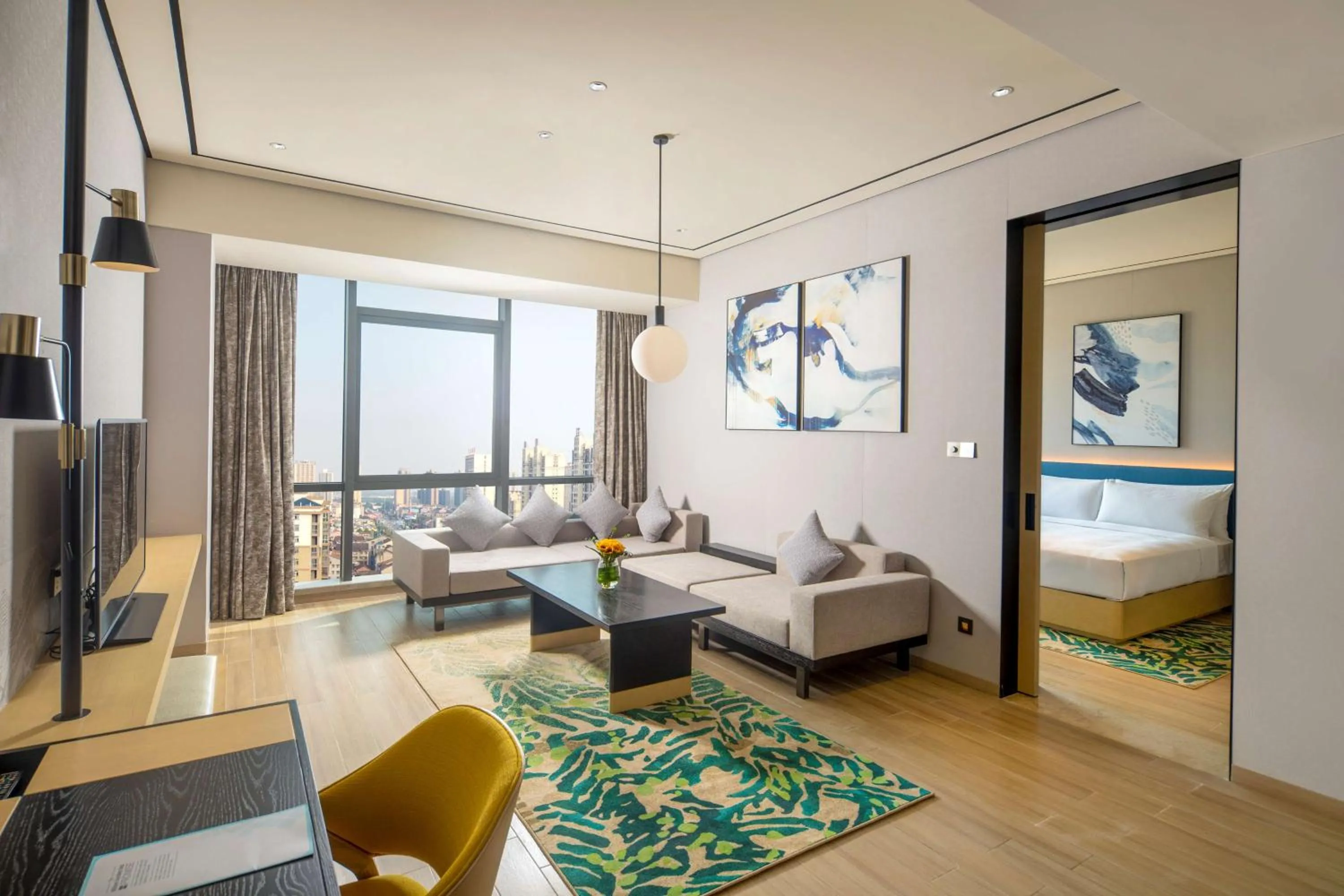 Living room, Bed in Hilton Garden Inn Changde Dingcheng