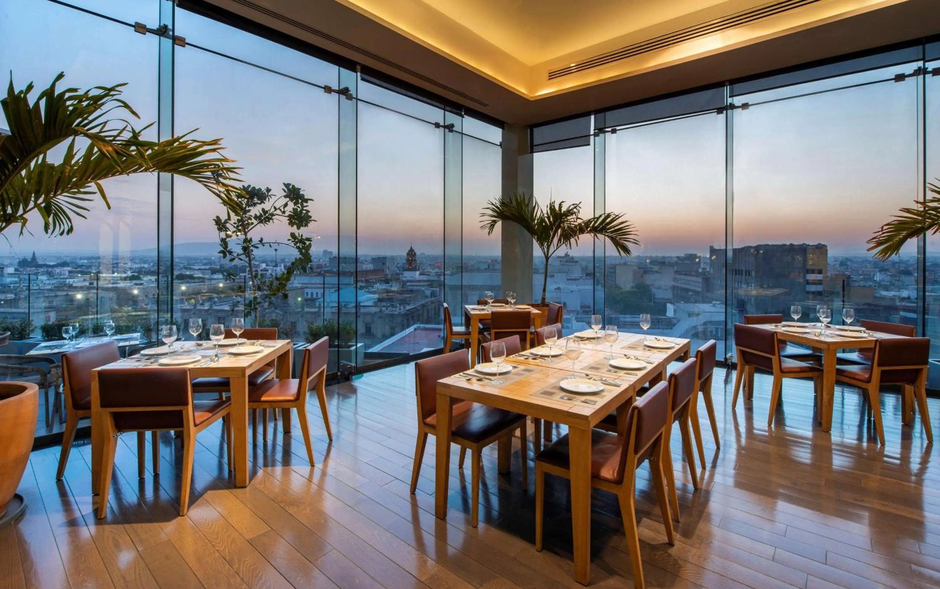 Restaurant/places to eat in Hilton DoubleTree Guadalajara Centro Historico