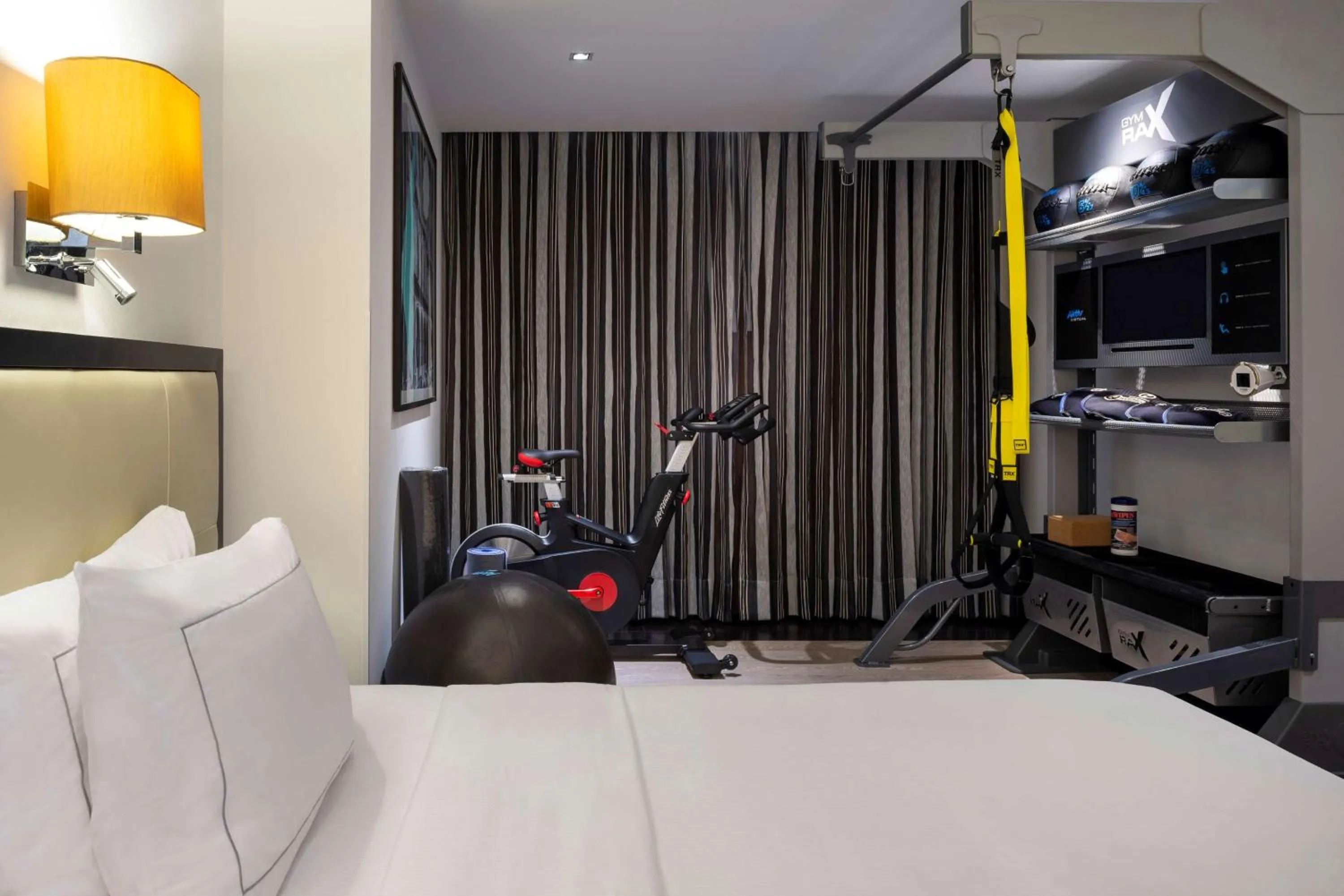 Bedroom in Hilton DoubleTree Guadalajara Centro Historico