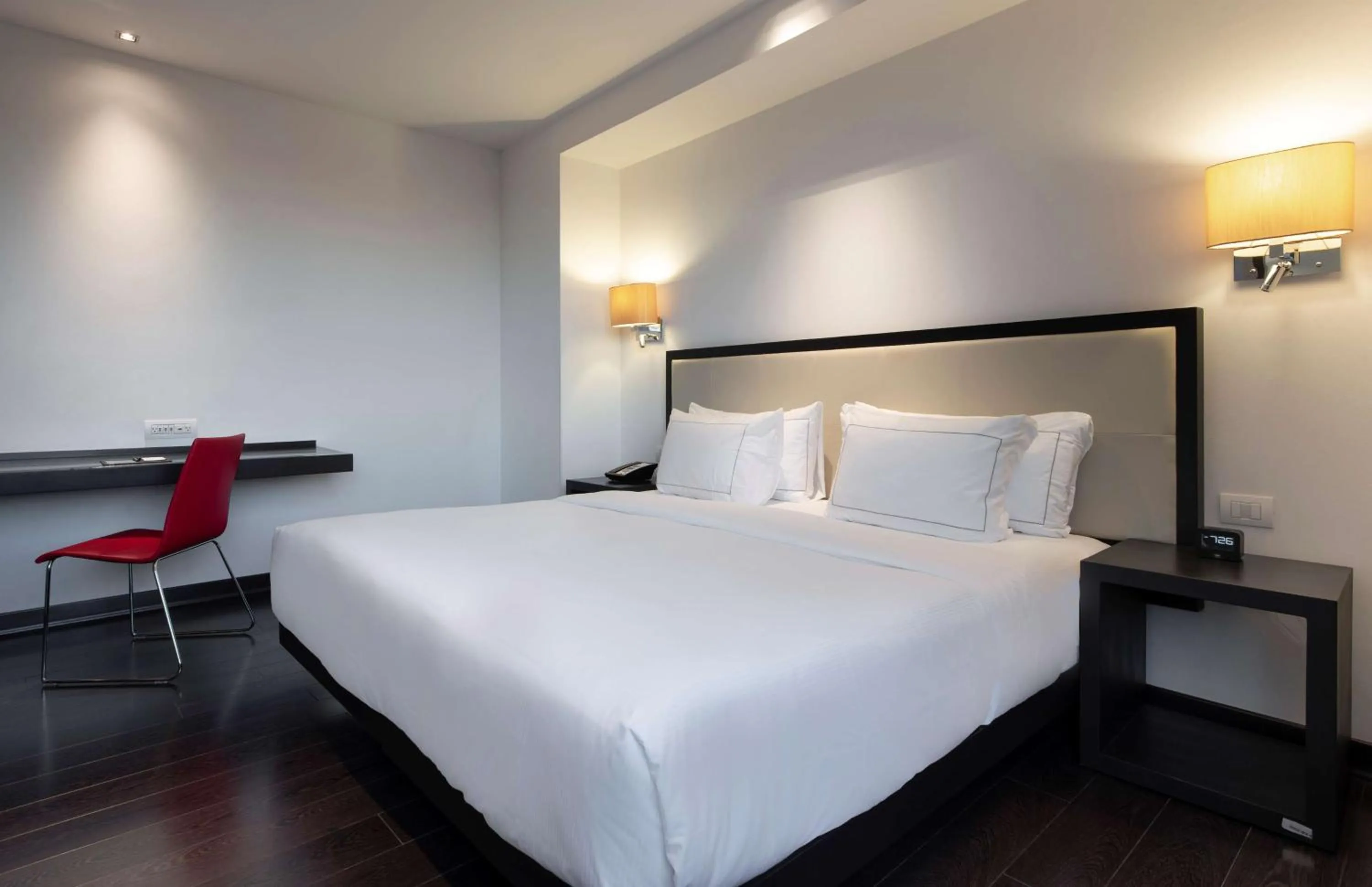 Bedroom, Bed in Hilton DoubleTree Guadalajara Centro Historico