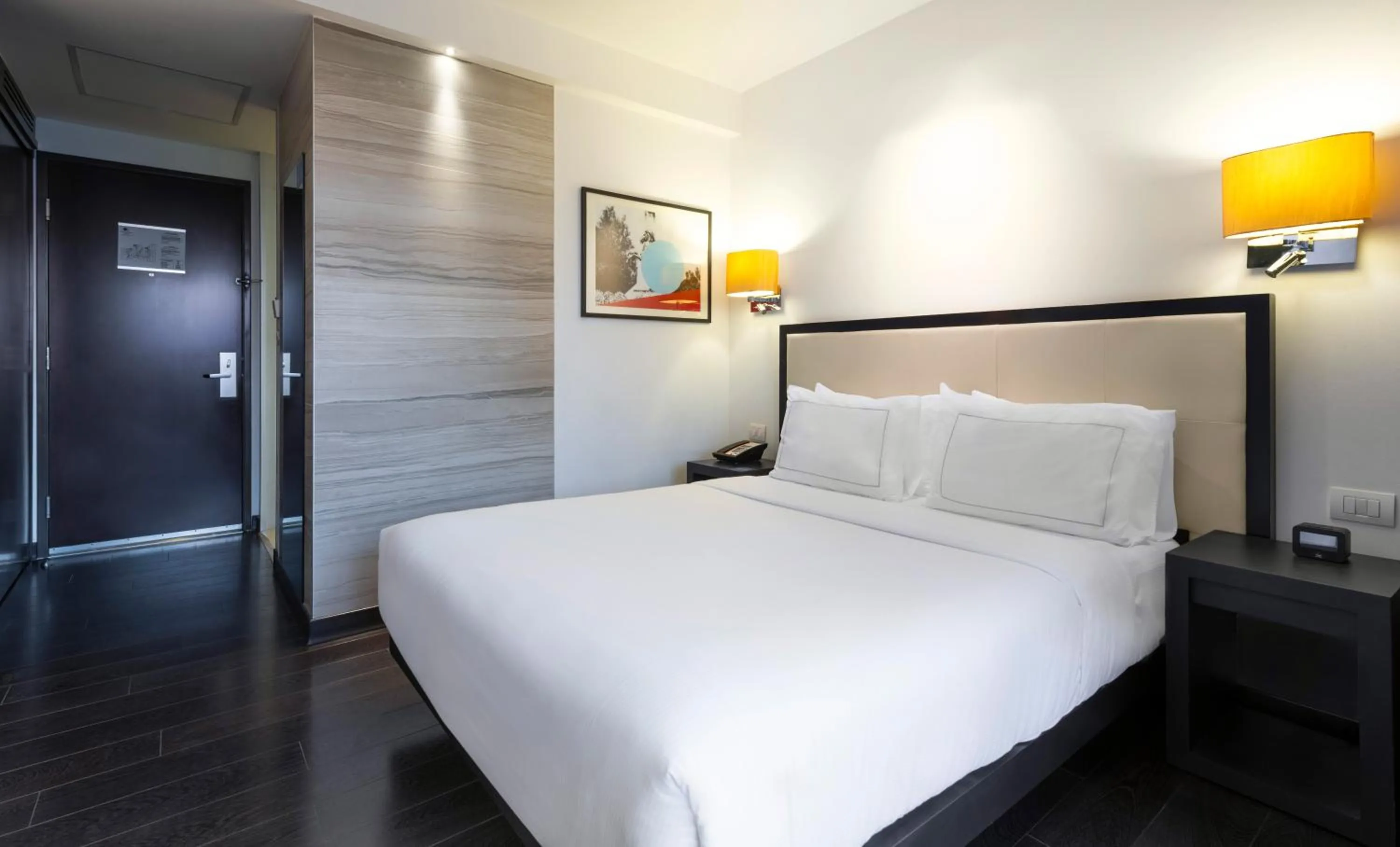 Bed in Hilton DoubleTree Guadalajara Centro Historico