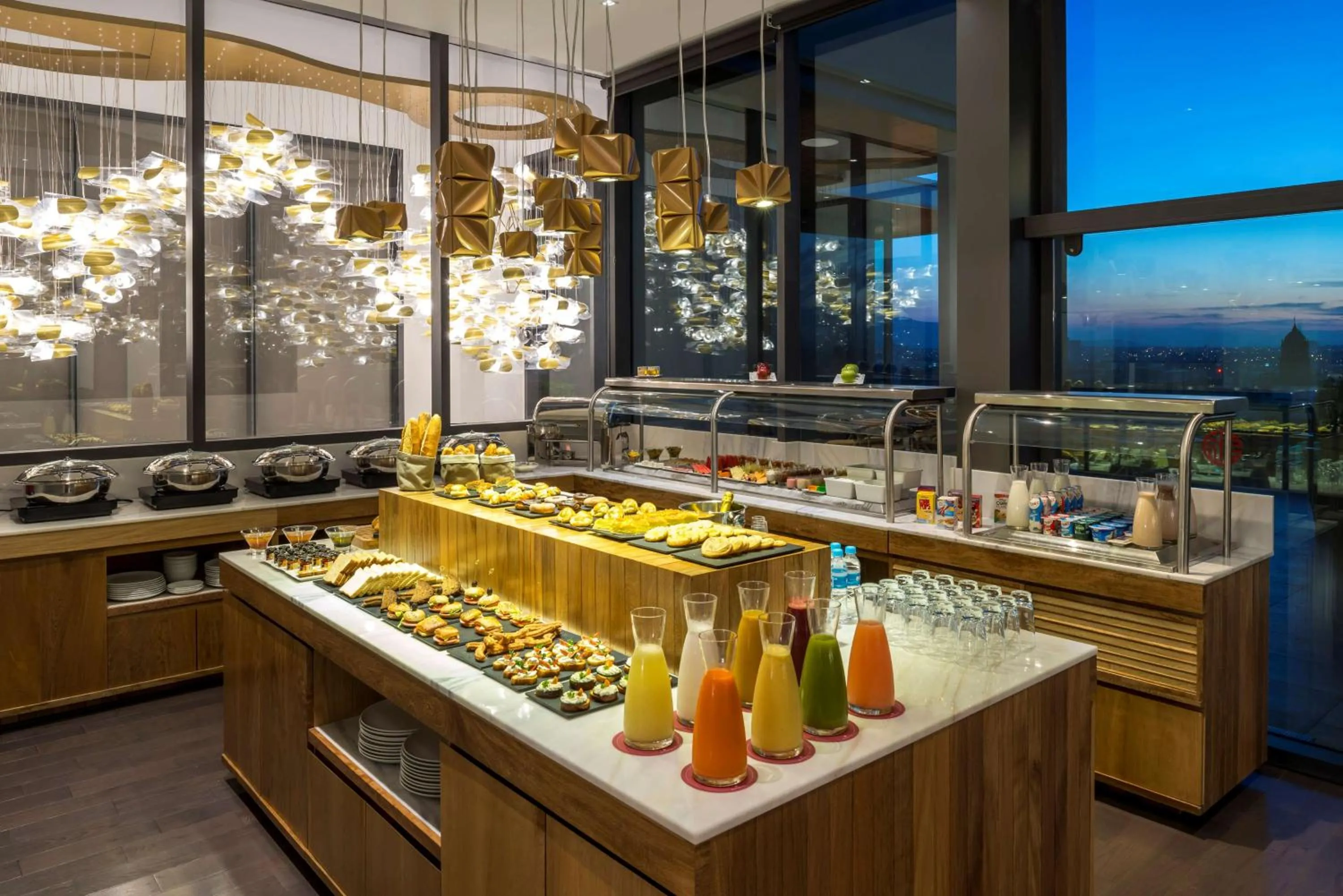 Restaurant/places to eat in Hilton DoubleTree Guadalajara Centro Historico