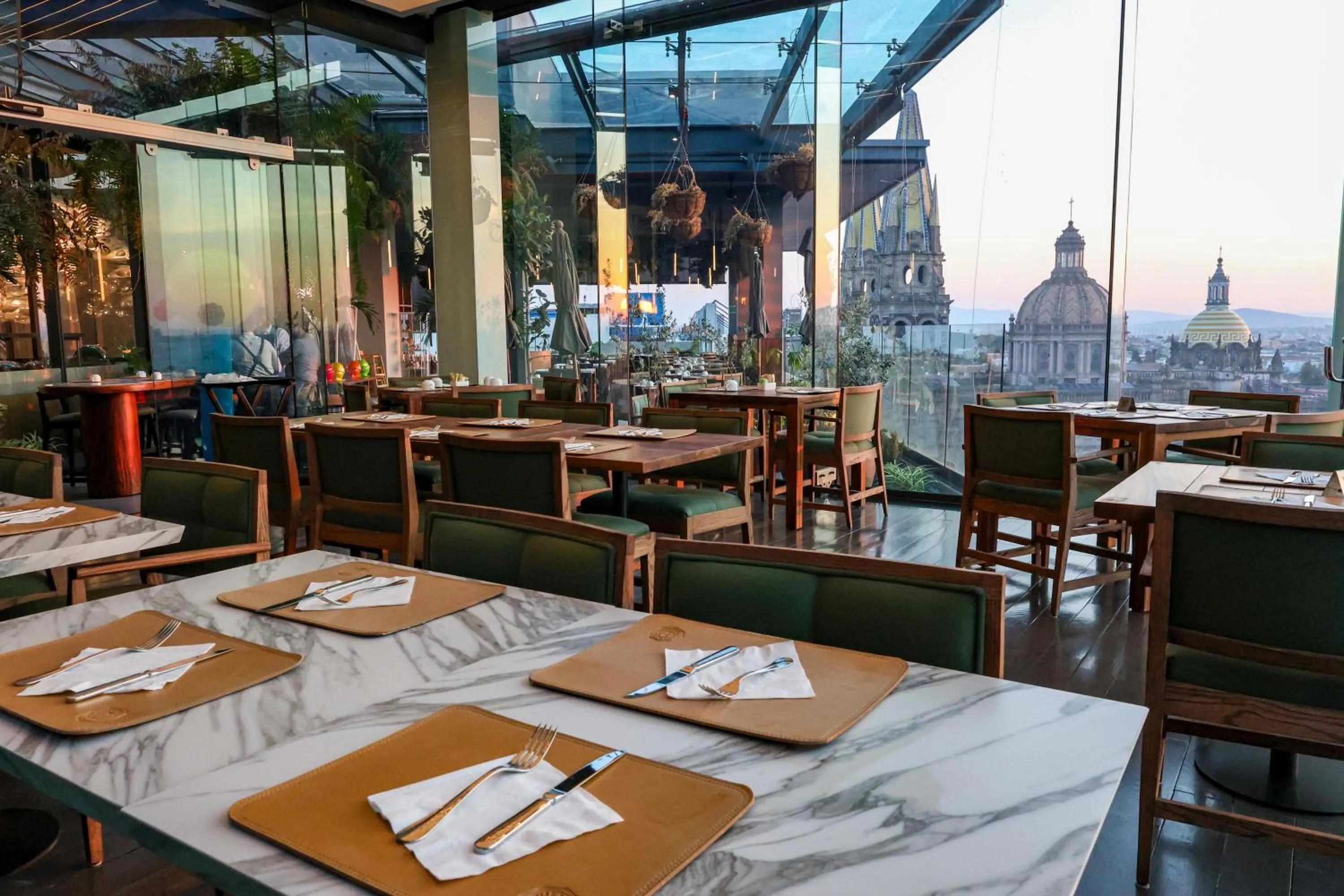 Restaurant/places to eat in Hilton DoubleTree Guadalajara Centro Historico