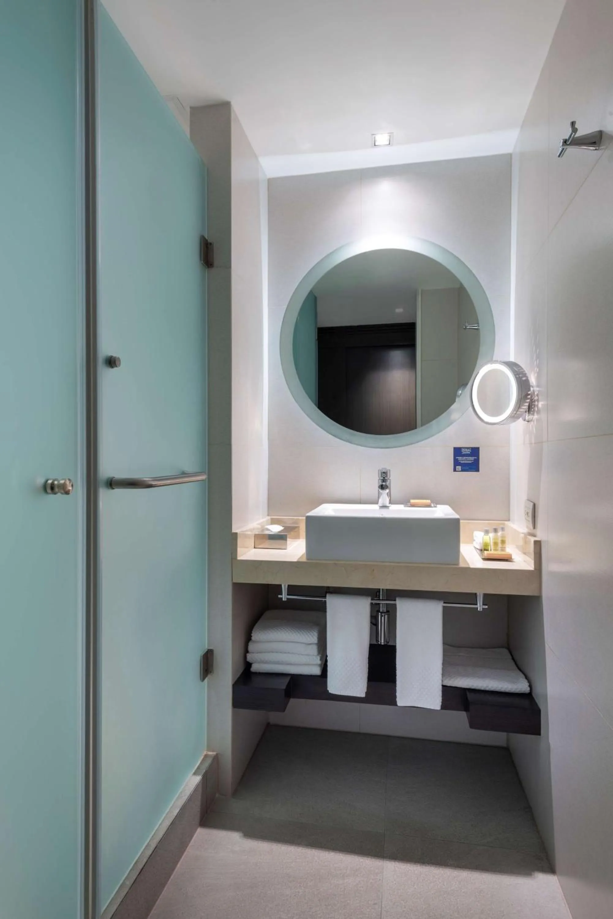 Bathroom in Hilton DoubleTree Guadalajara Centro Historico