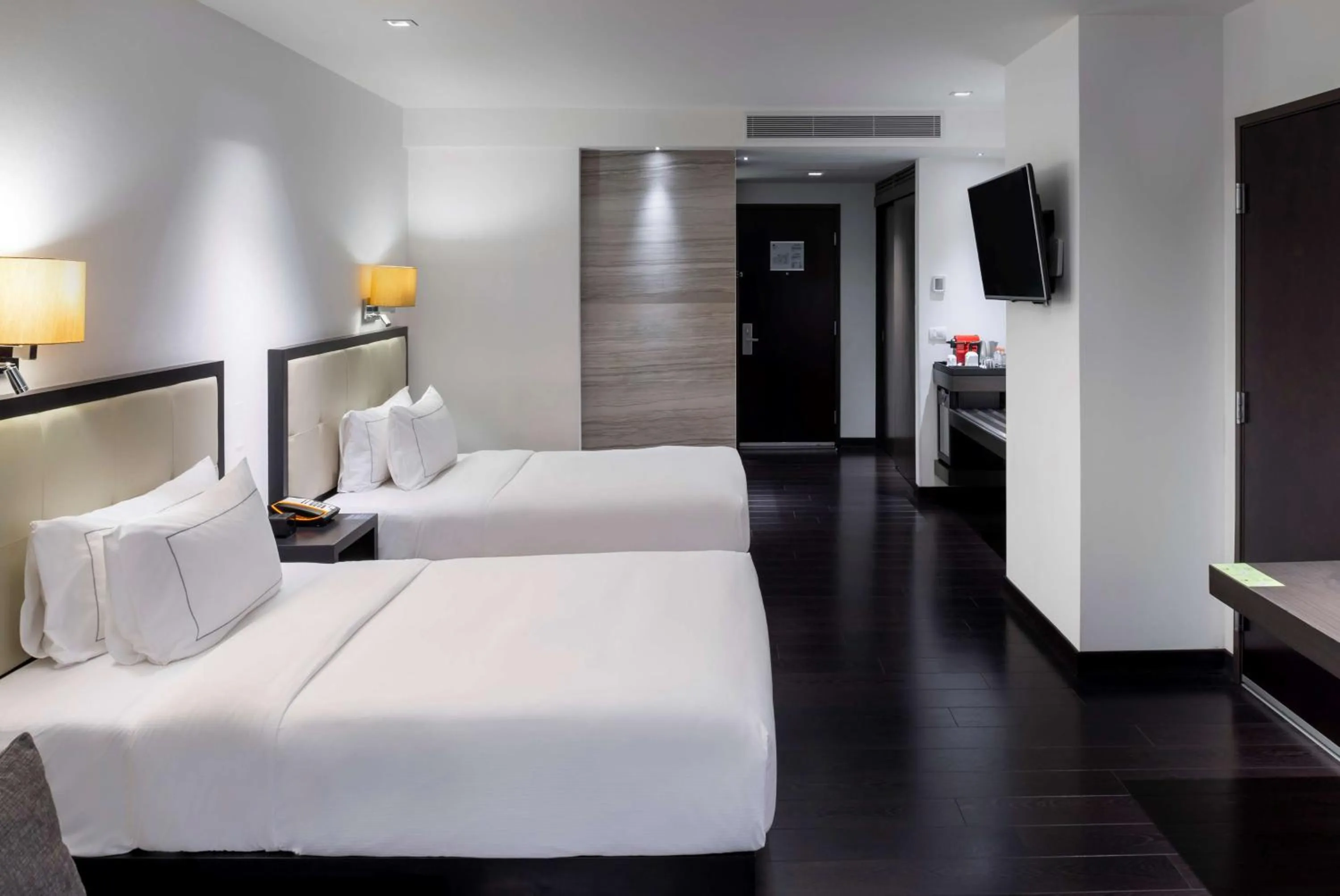 Bed in Hilton DoubleTree Guadalajara Centro Historico