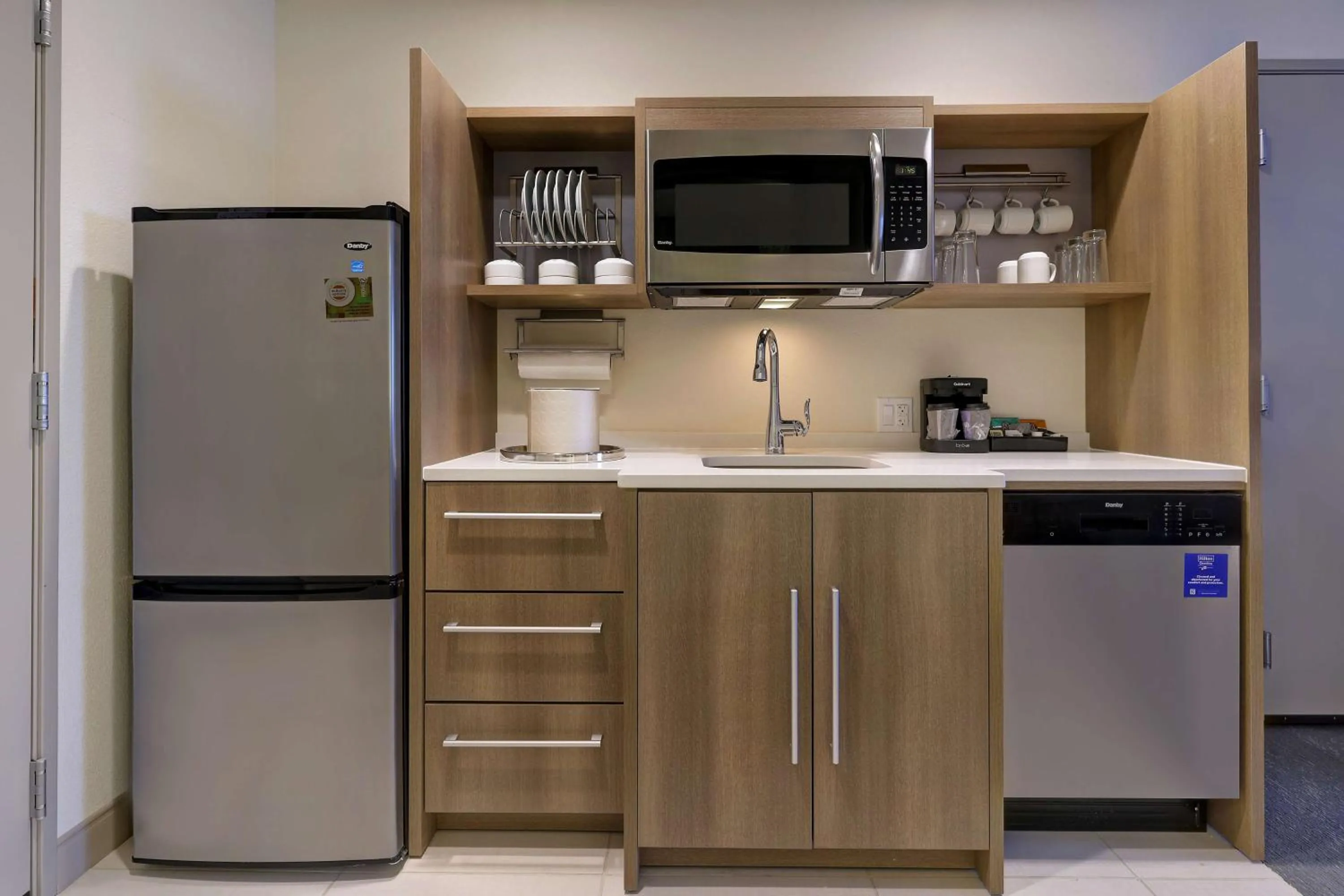Kitchen or kitchenette in Home2 Suites By Hilton Turlock, Ca