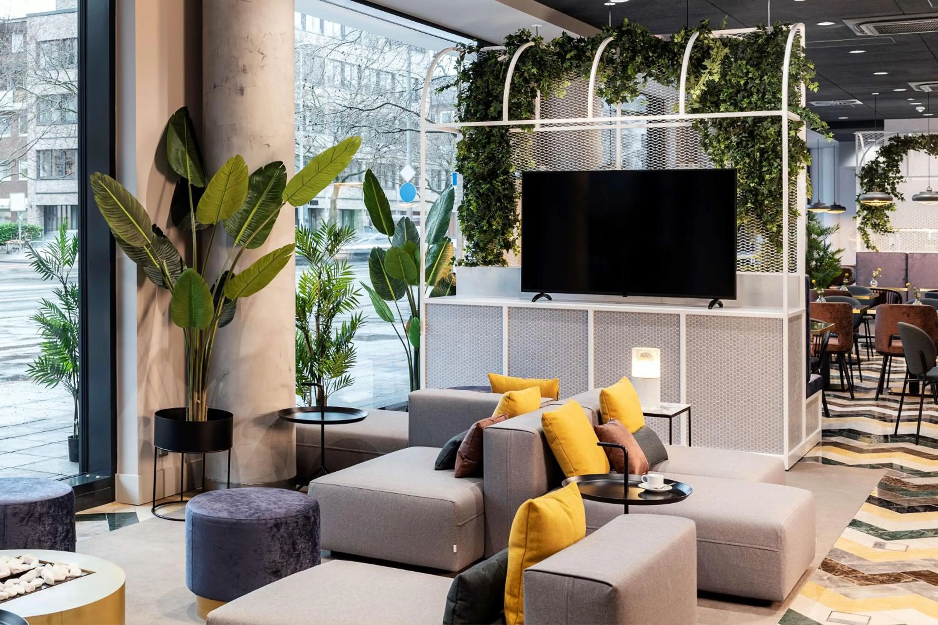 Lobby or reception in NH Hannover