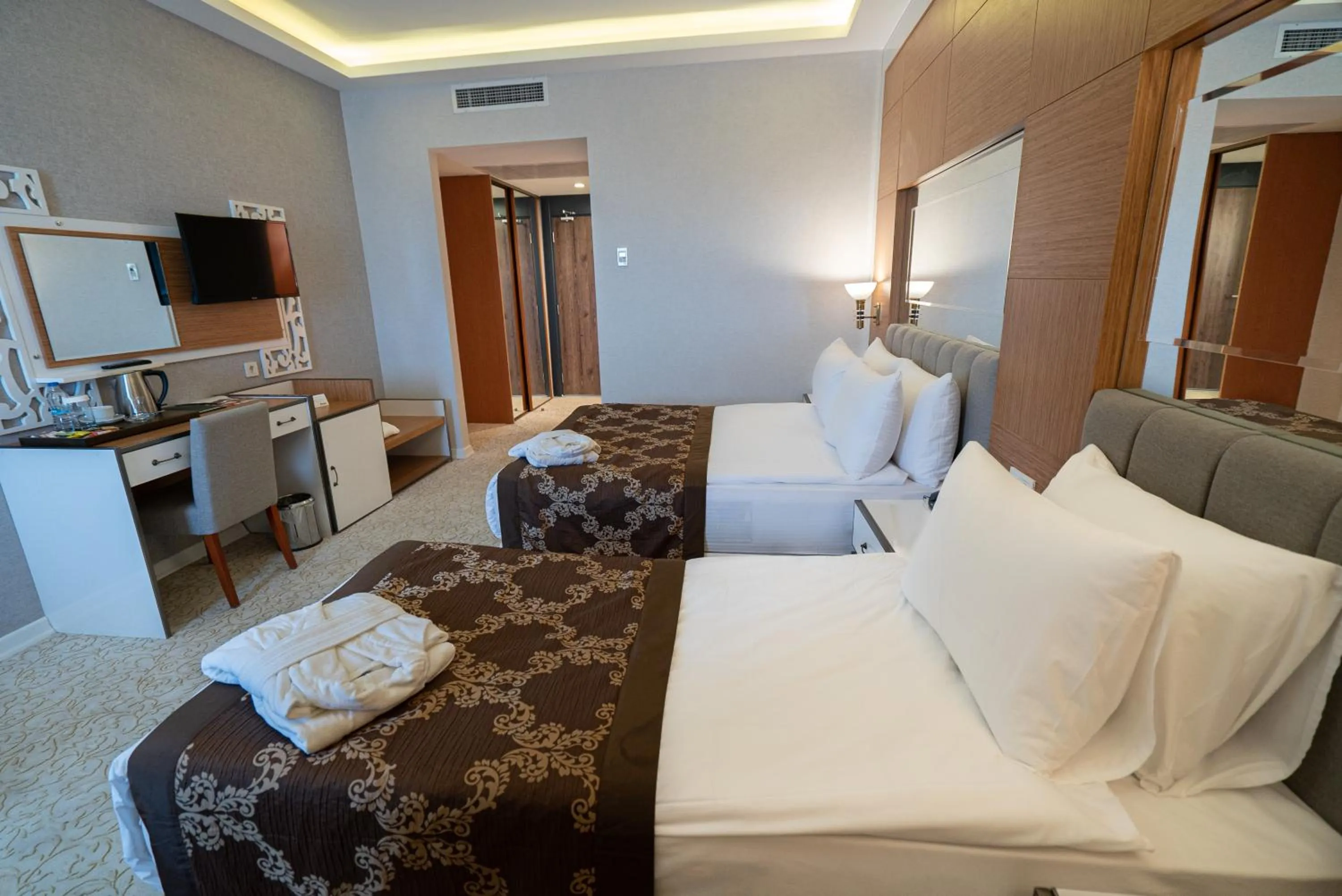 Bedroom in The Green Park Diyarbakir