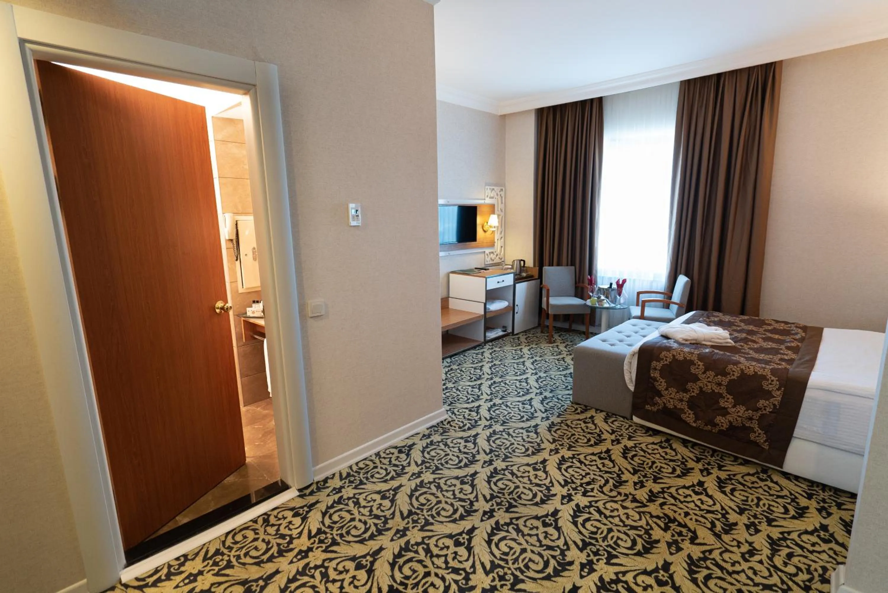 Bed in The Green Park Diyarbakir