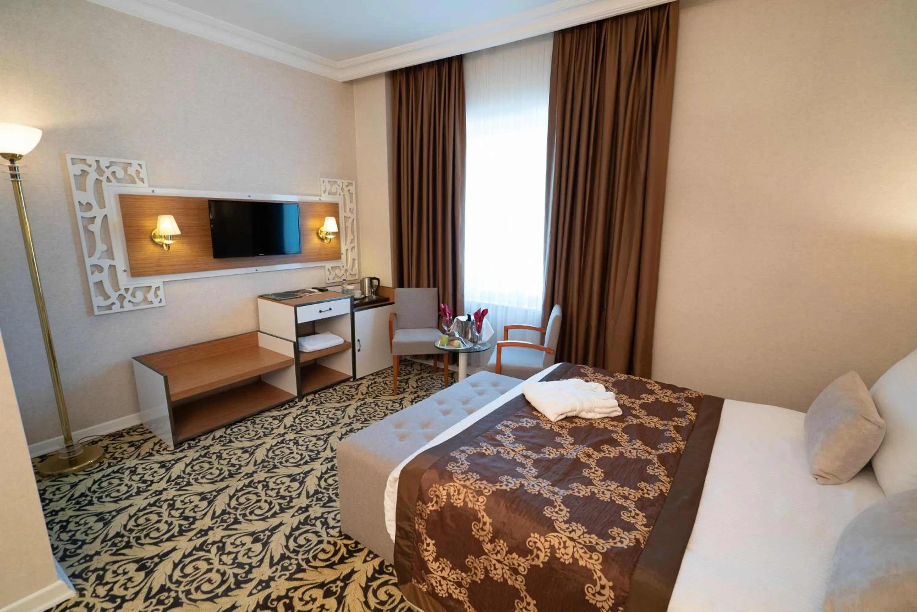 Bed in The Green Park Diyarbakir