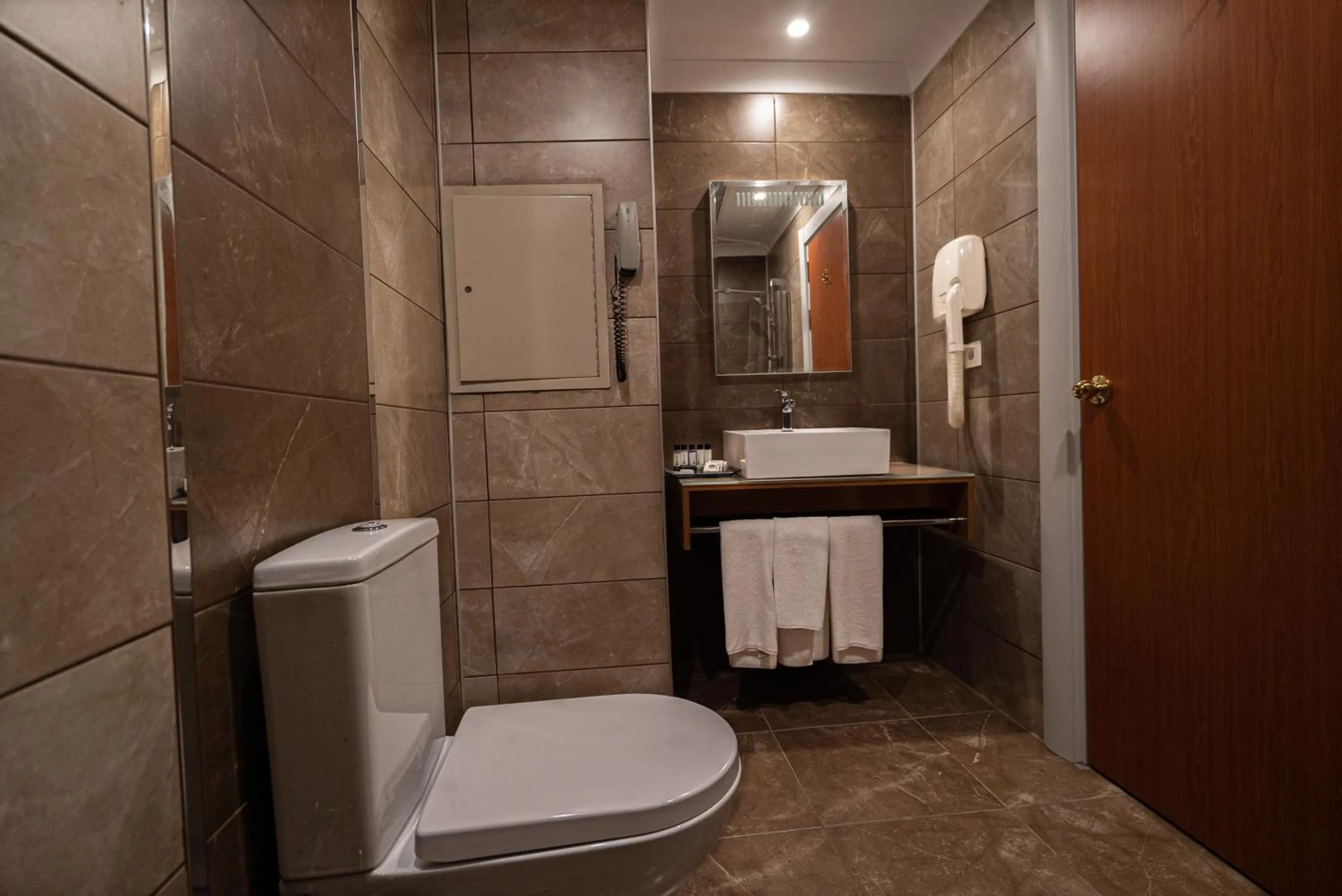 Bathroom in The Green Park Diyarbakir