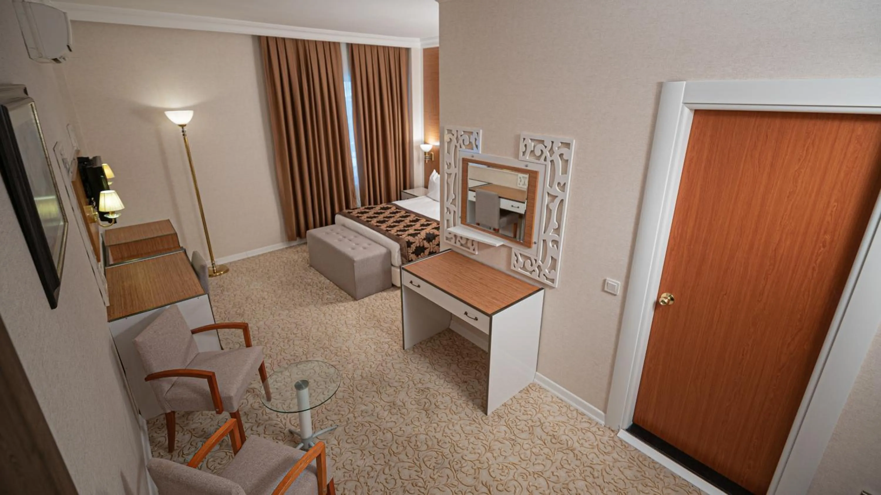 Photo of the whole room in The Green Park Diyarbakir