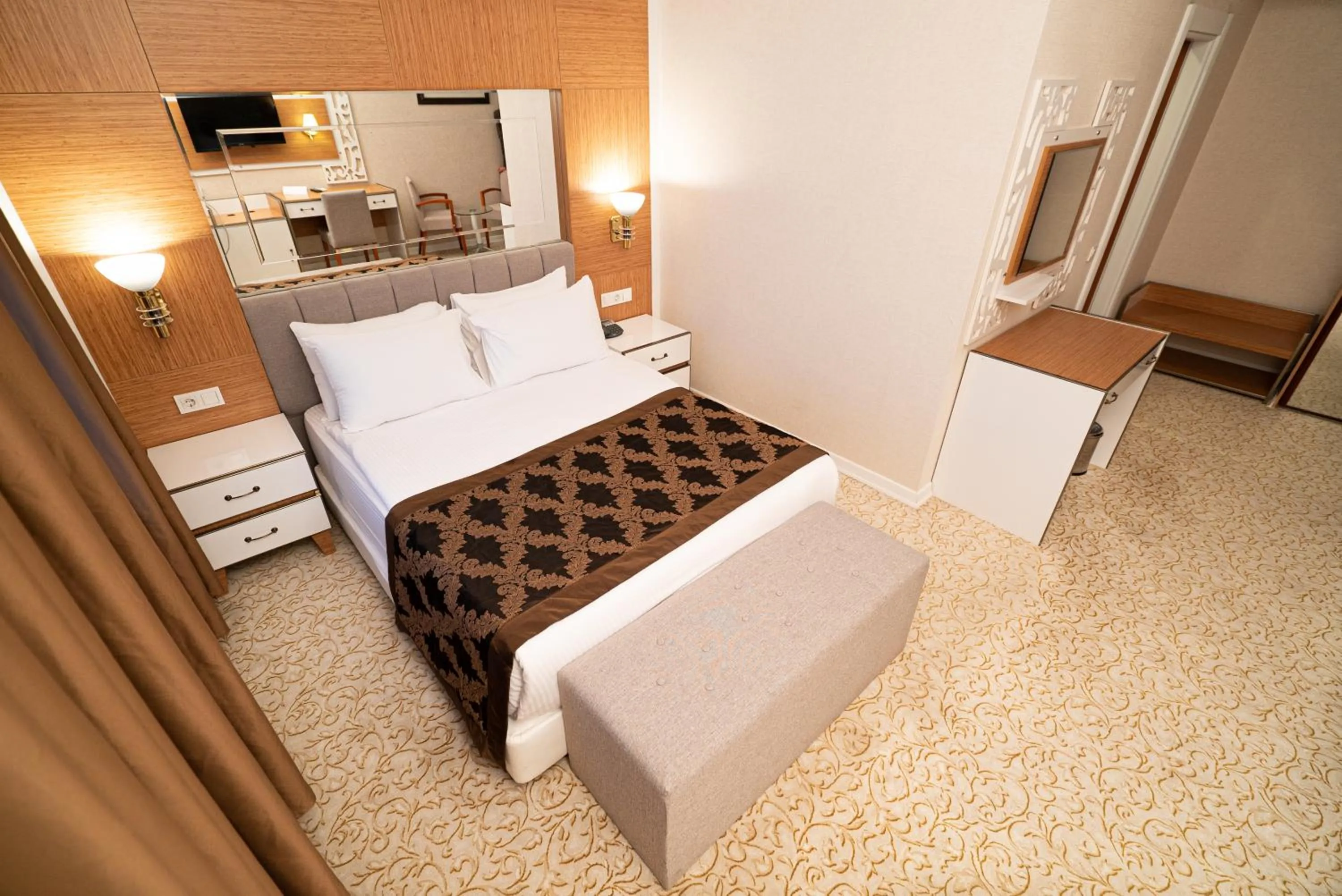 Bedroom in The Green Park Diyarbakir